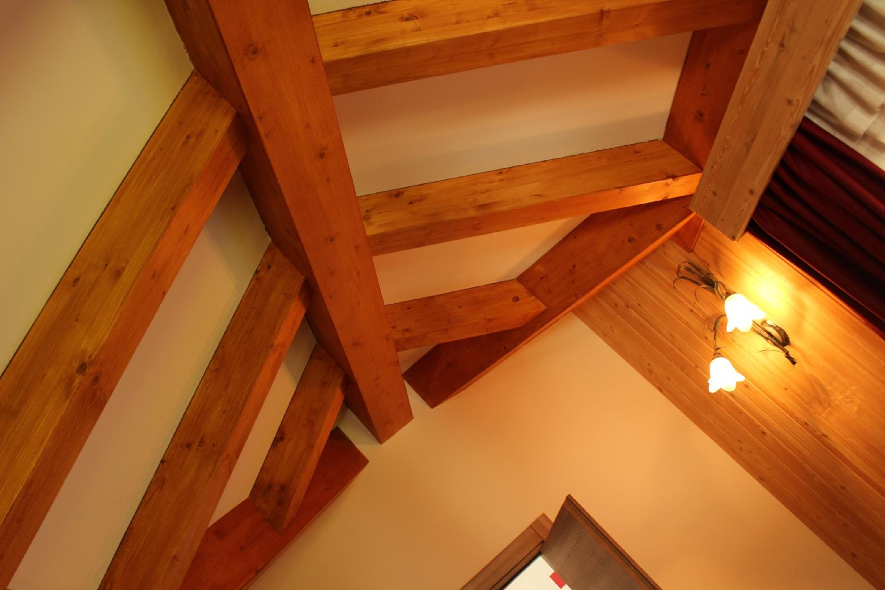 Junior Suite with Balcony - Photo 6