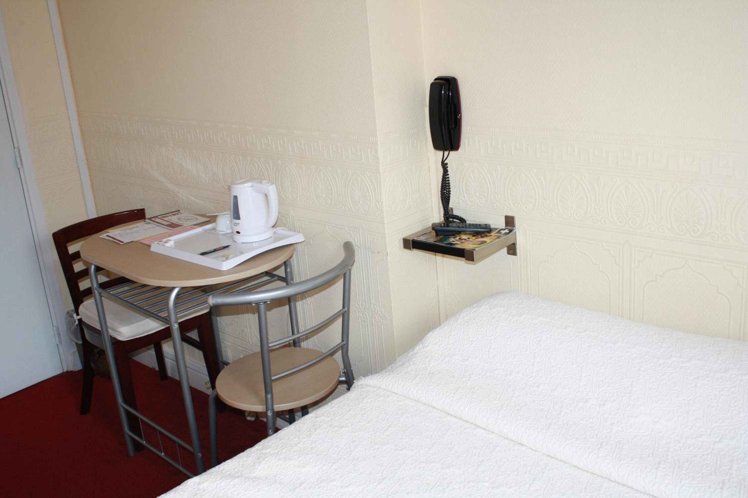 Small Double Room - Photo 5