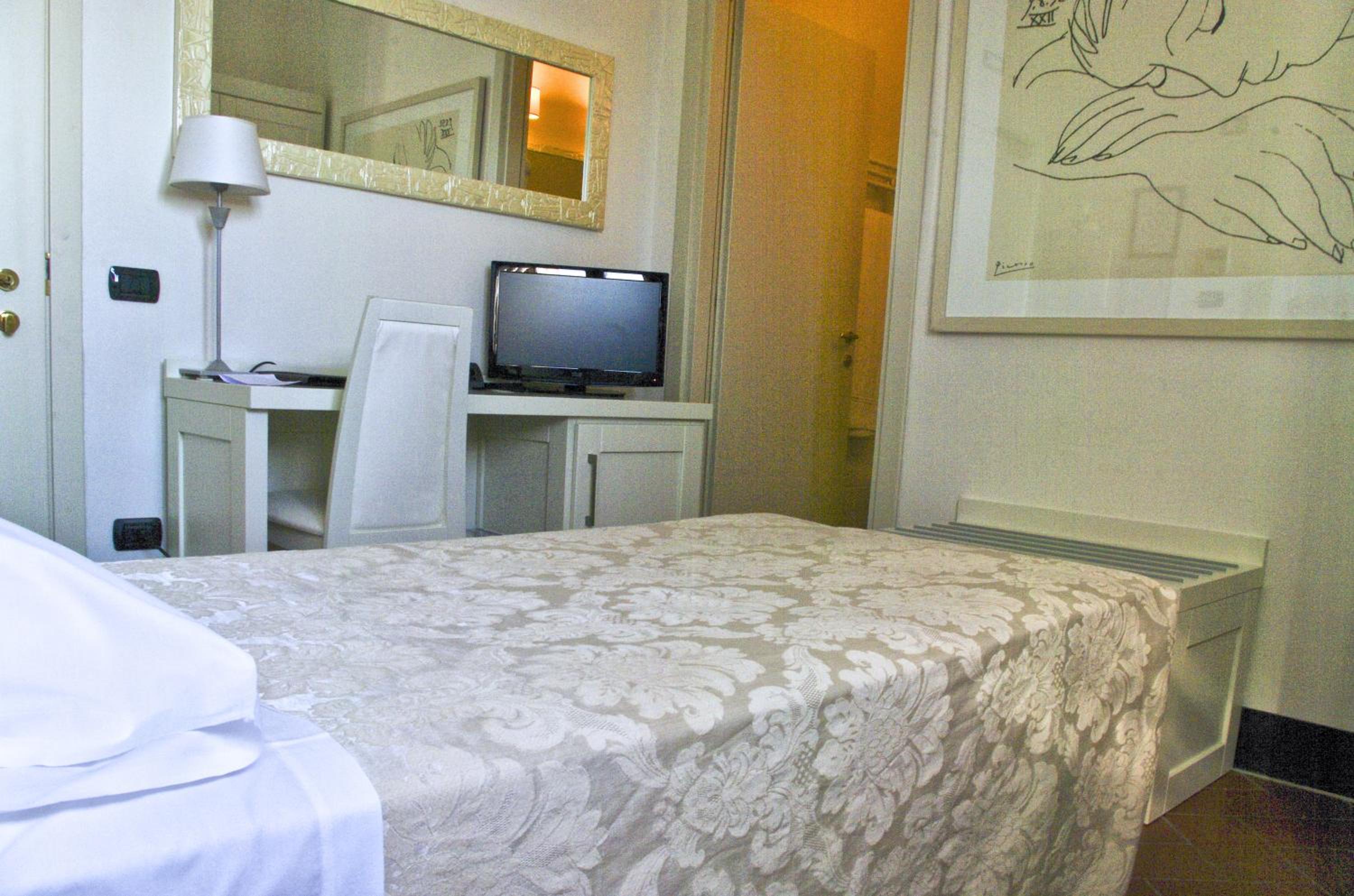 Classic Single Room with View