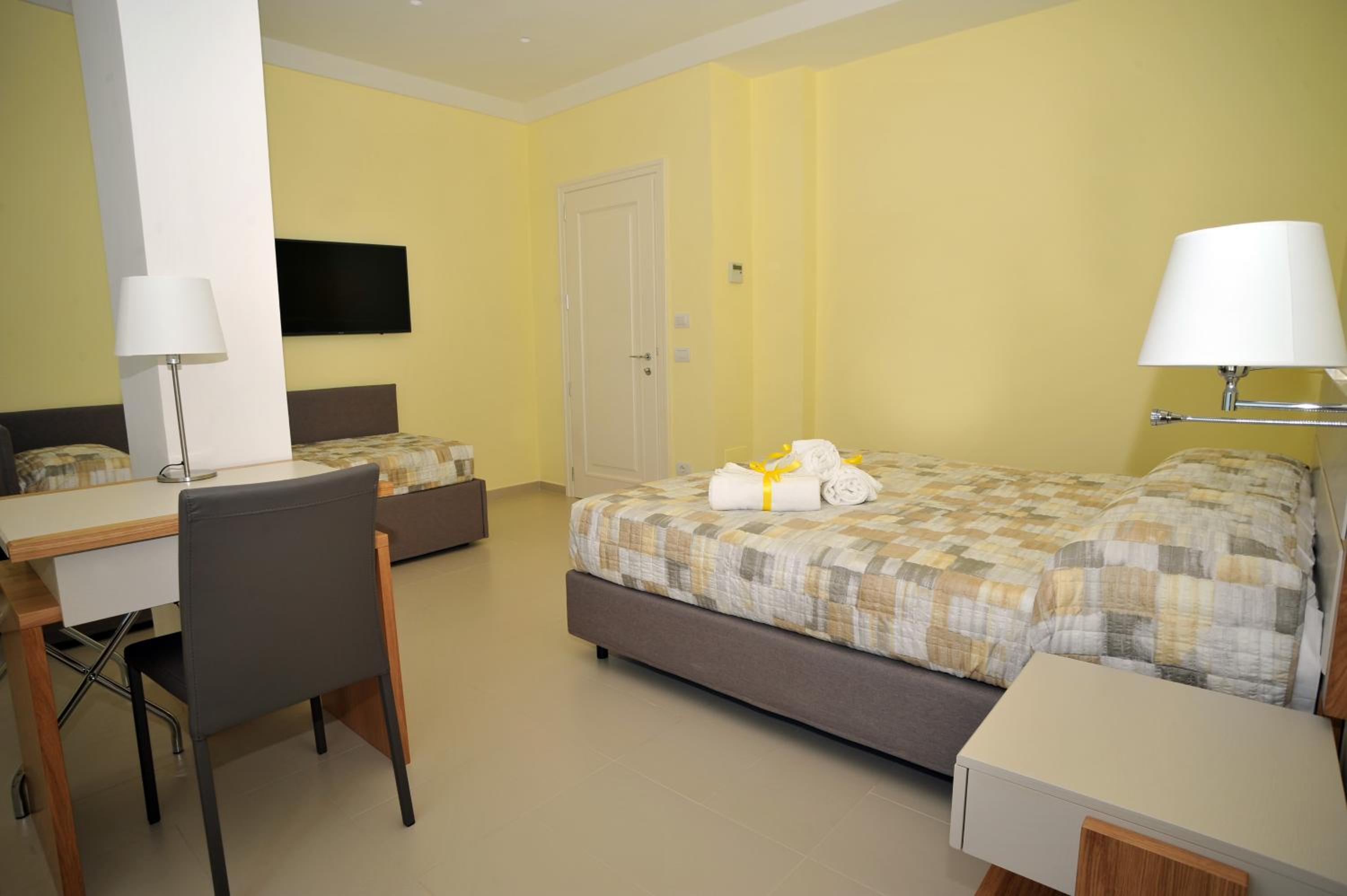Luxury Room - Photo 40