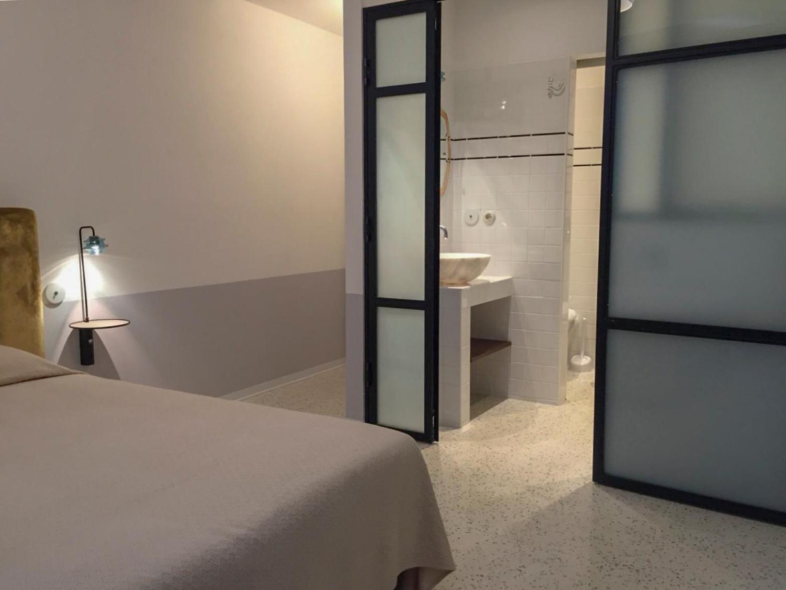 Deluxe Double Room with Sea View - Photo 27