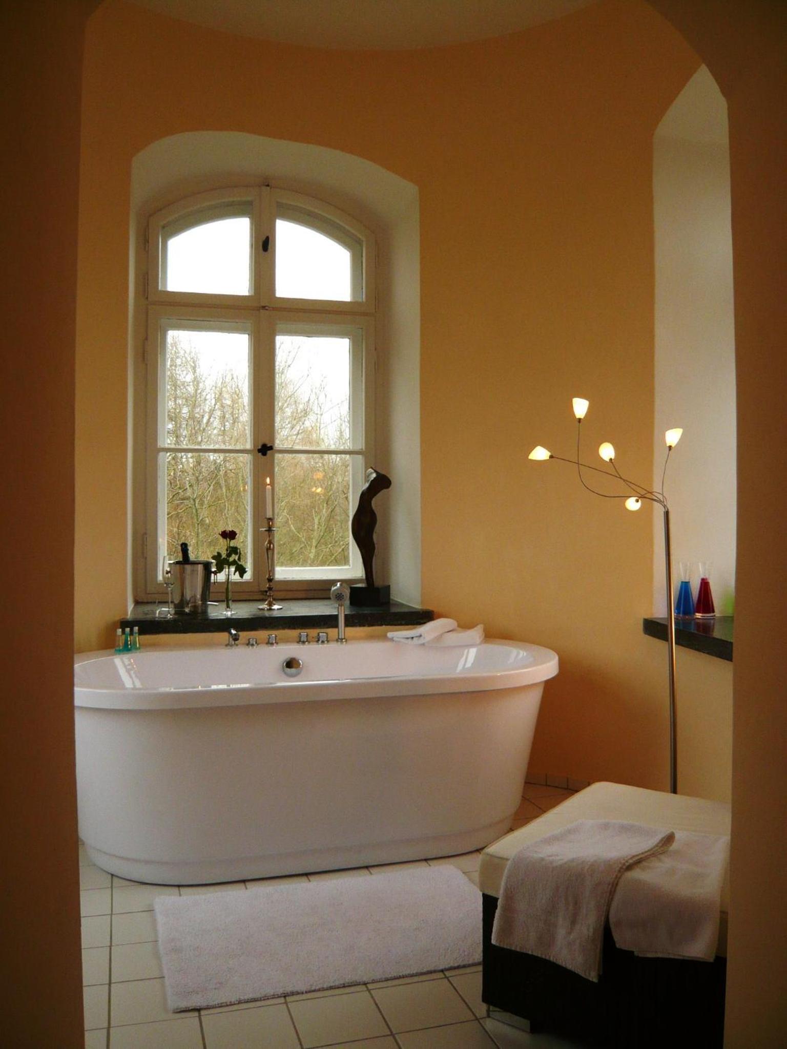 Double Room With Spa Bath photo 2