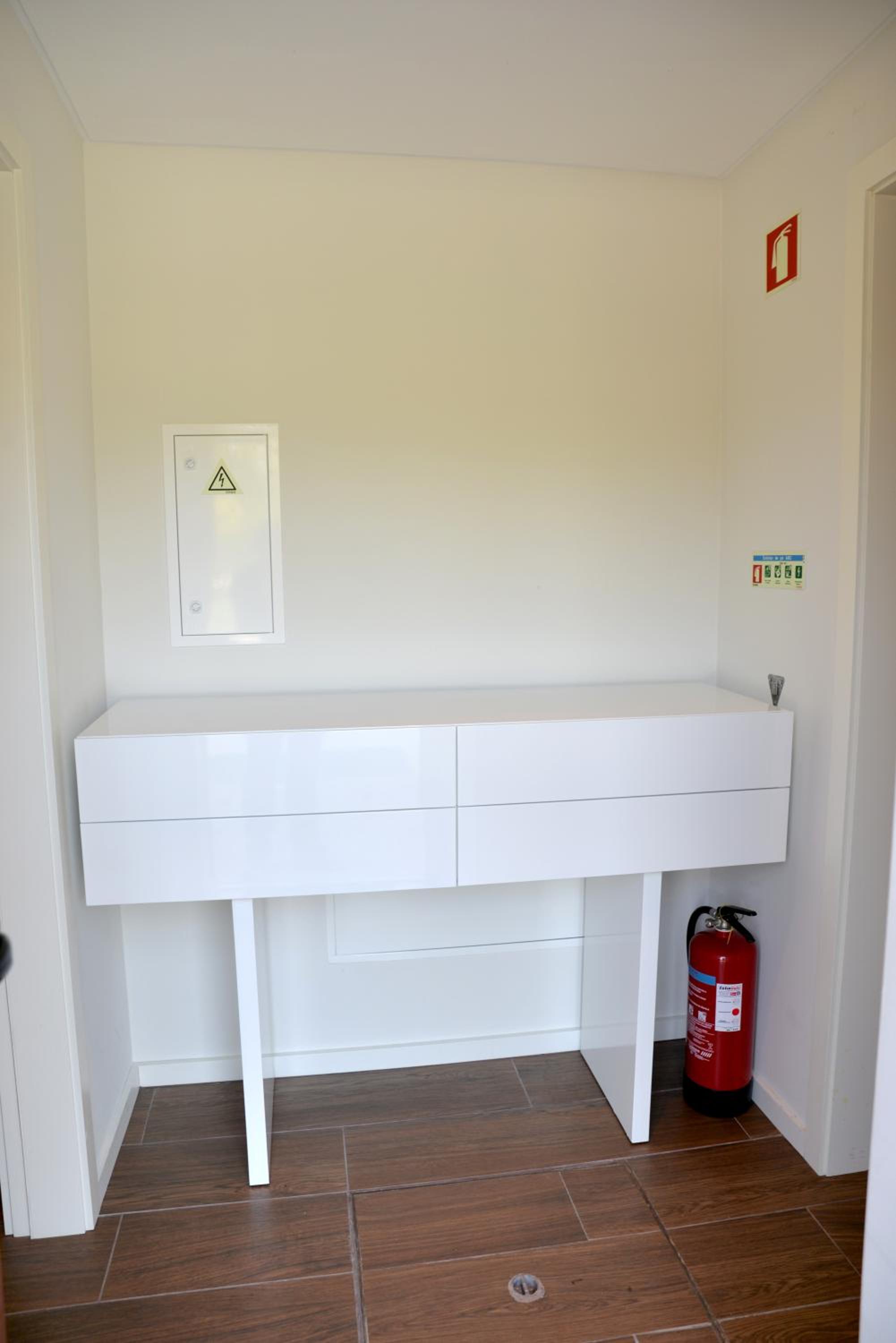 Standard Twin Room - Photo 5