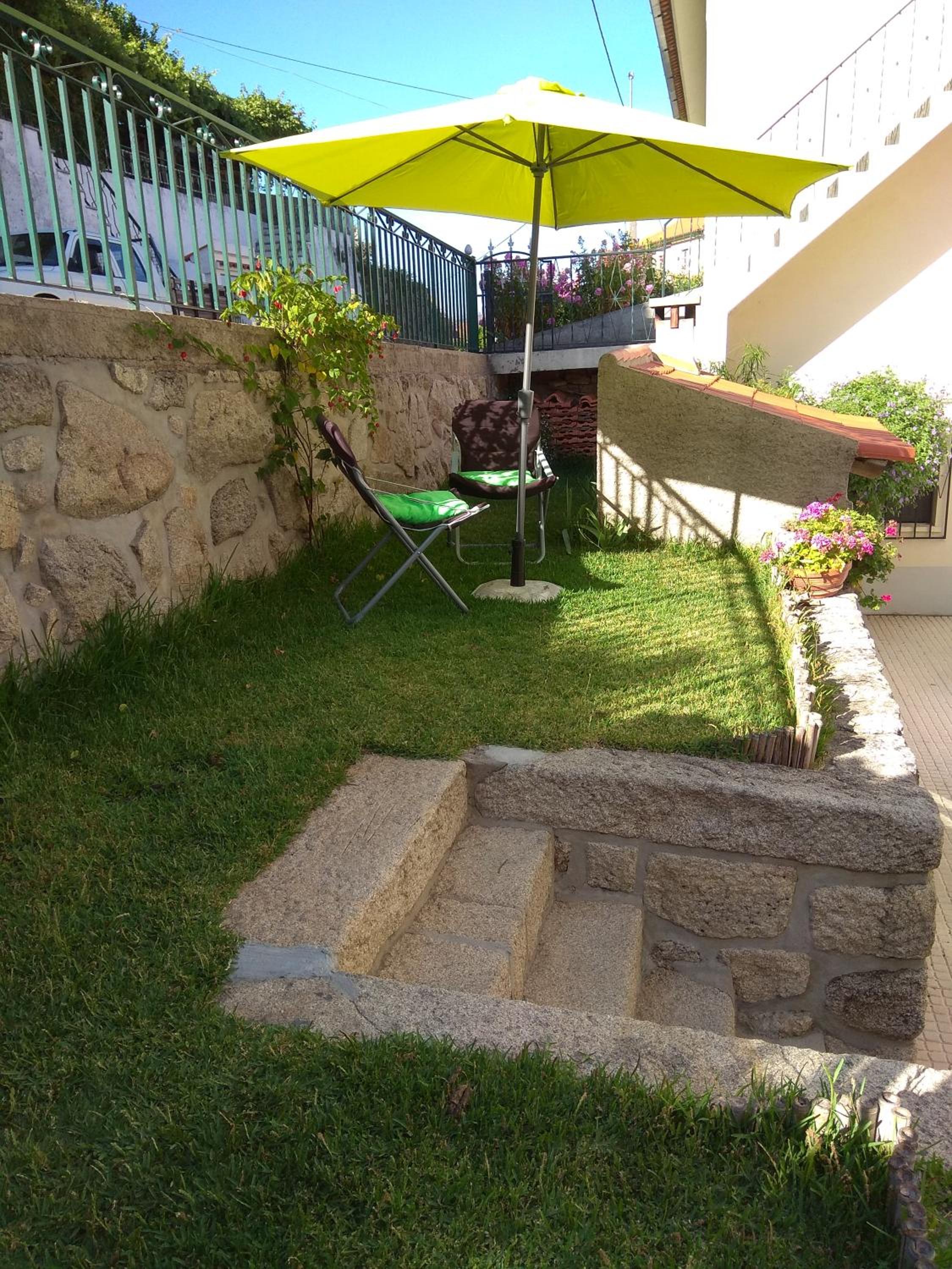 Two-Bedroom House - Photo 23