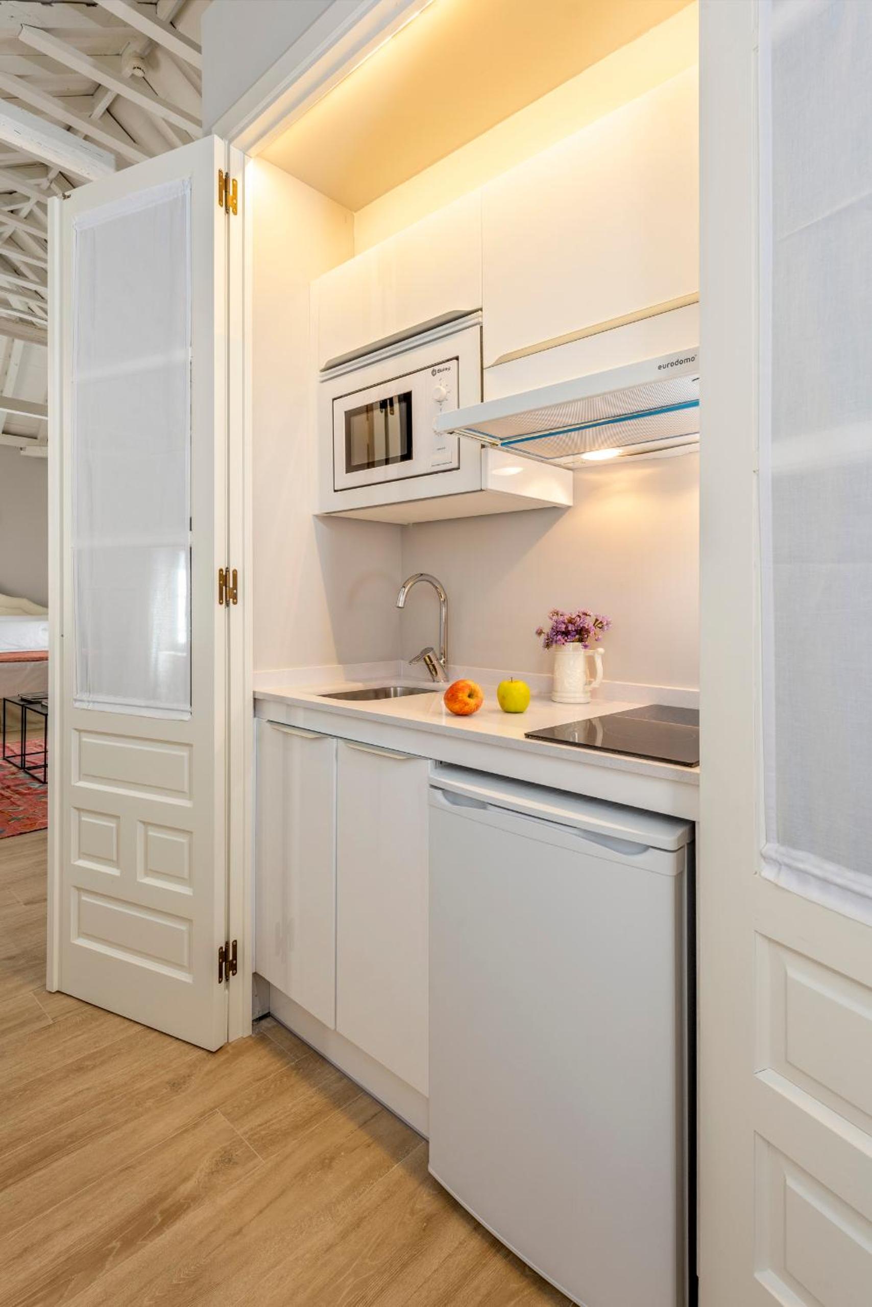 Apartment - Split Level thumbnail 5