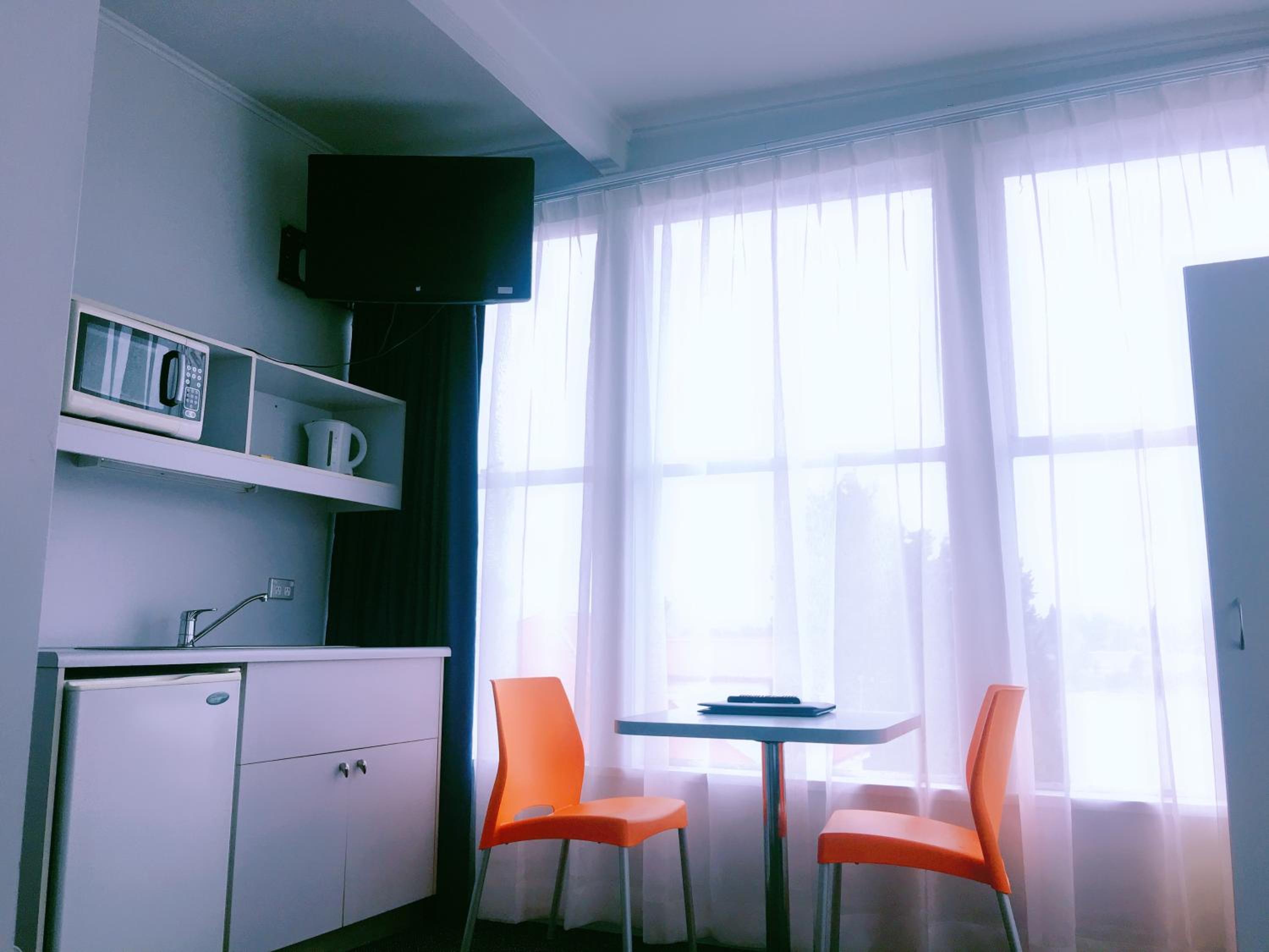 Double Room with Lake View - Photo 9