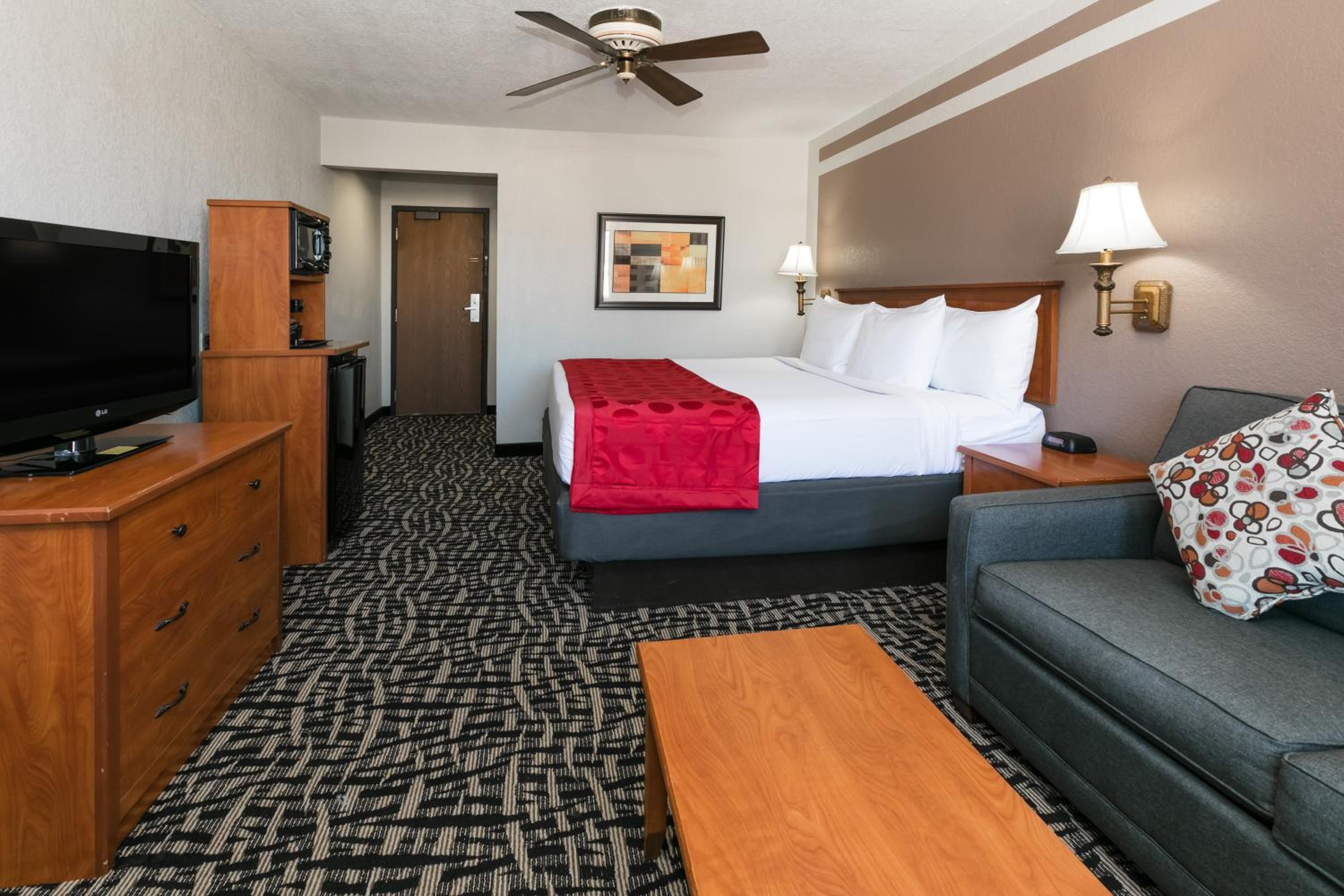 King Room- Non-Smoking - Photo 4
