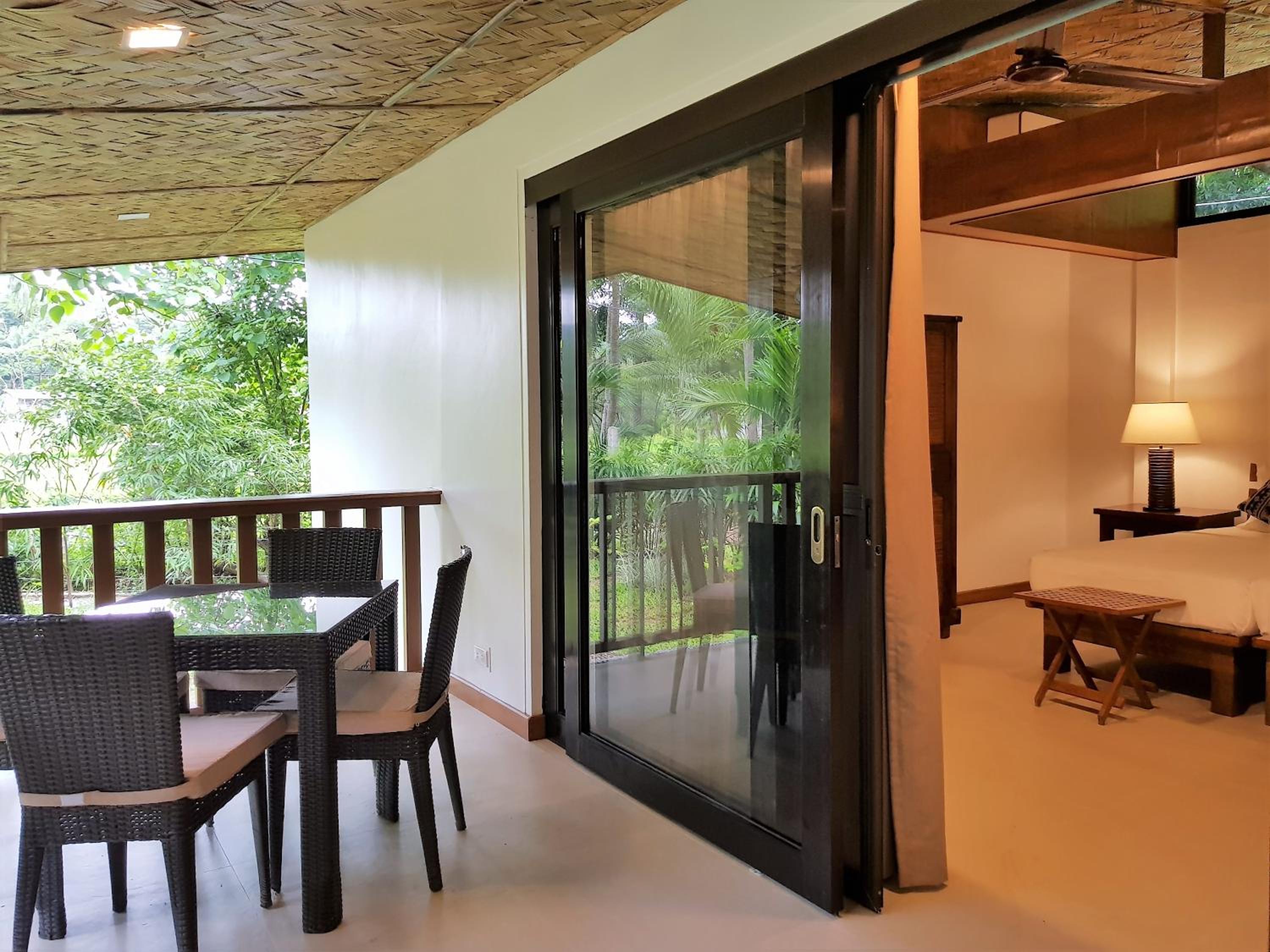 Family Room with Balcony photo 2