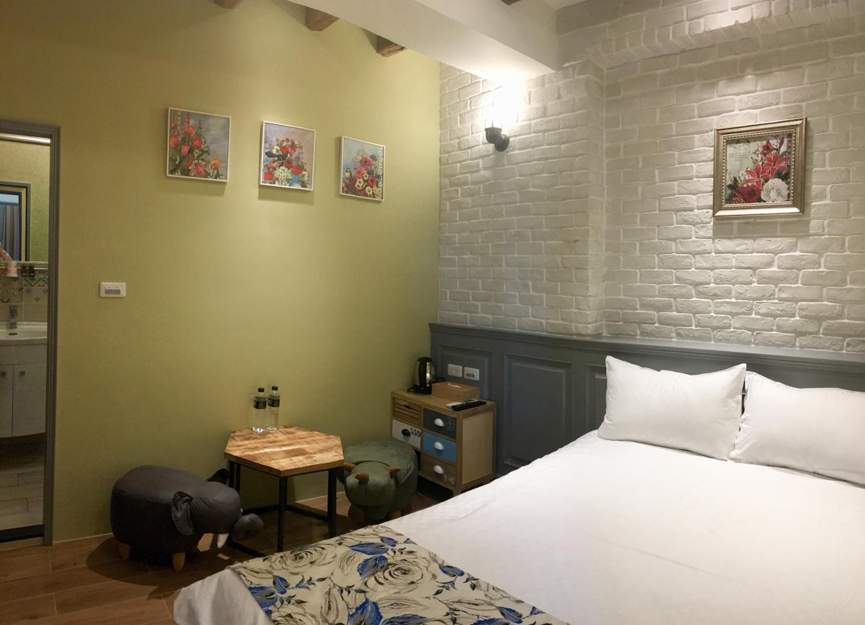 Economy Double Room photo 3