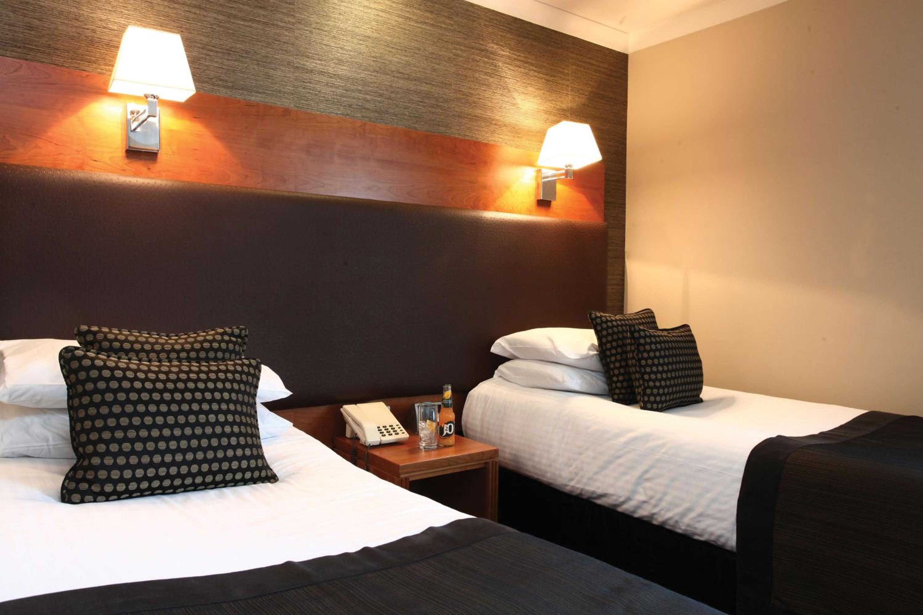 Standard Twin Room - Non-Smoking