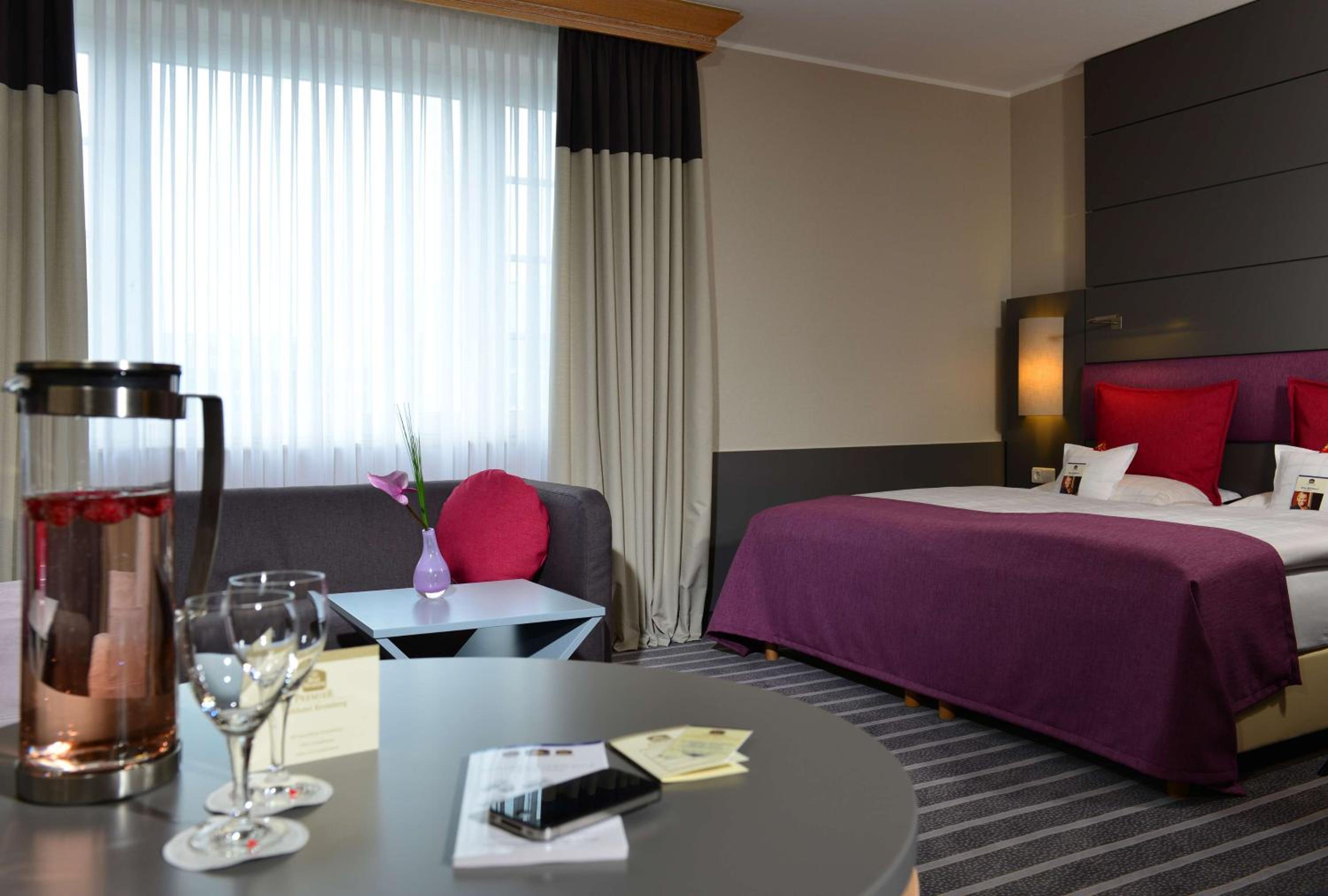 Deluxe Double Room - Photo 9