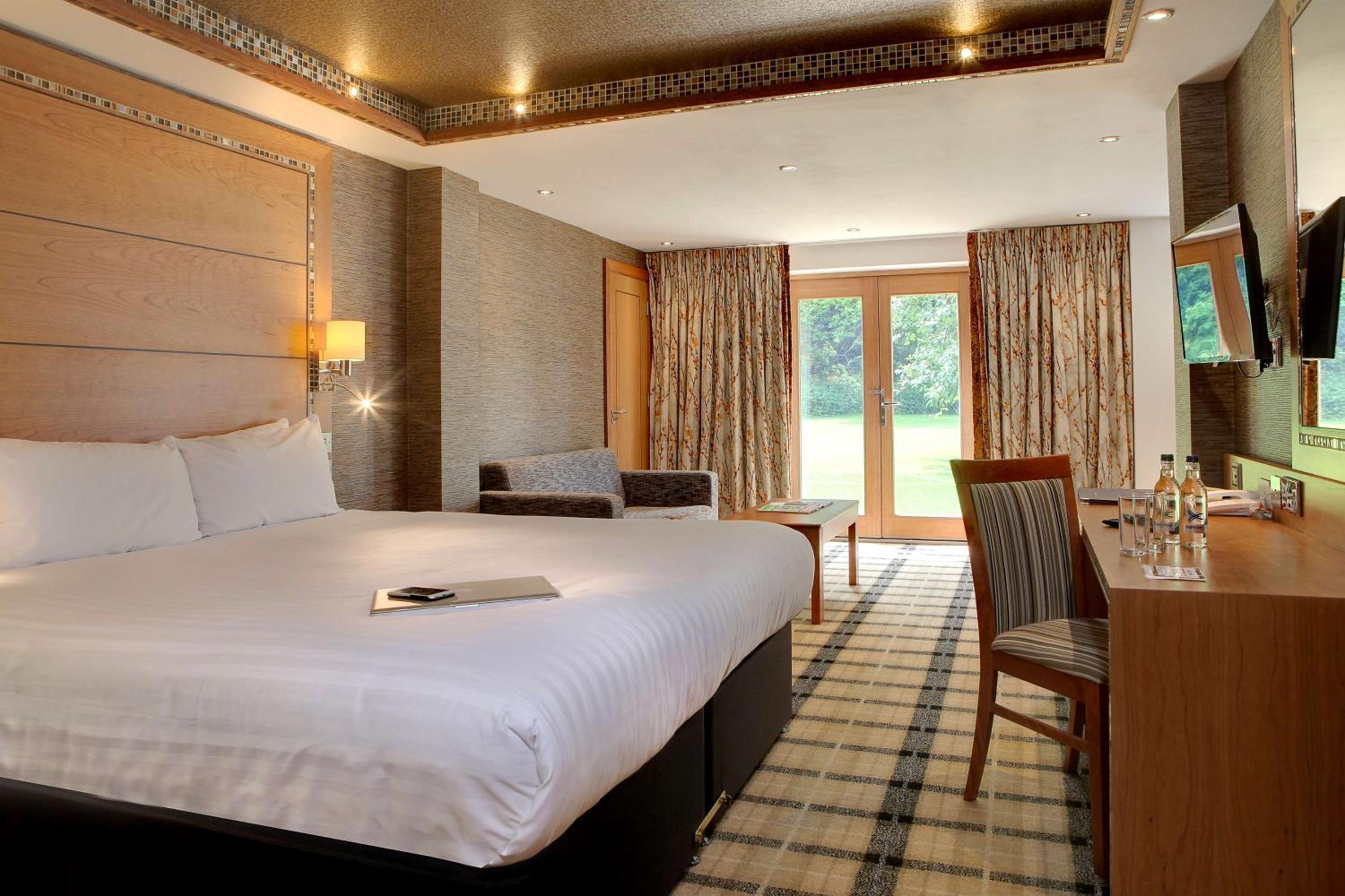 Suite with Garden View