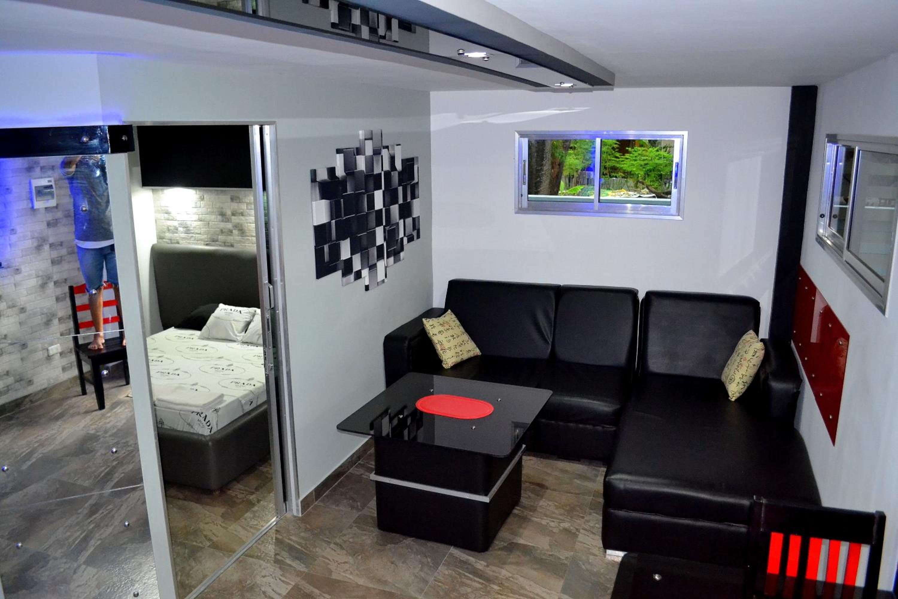 Studio Apartment photo 1