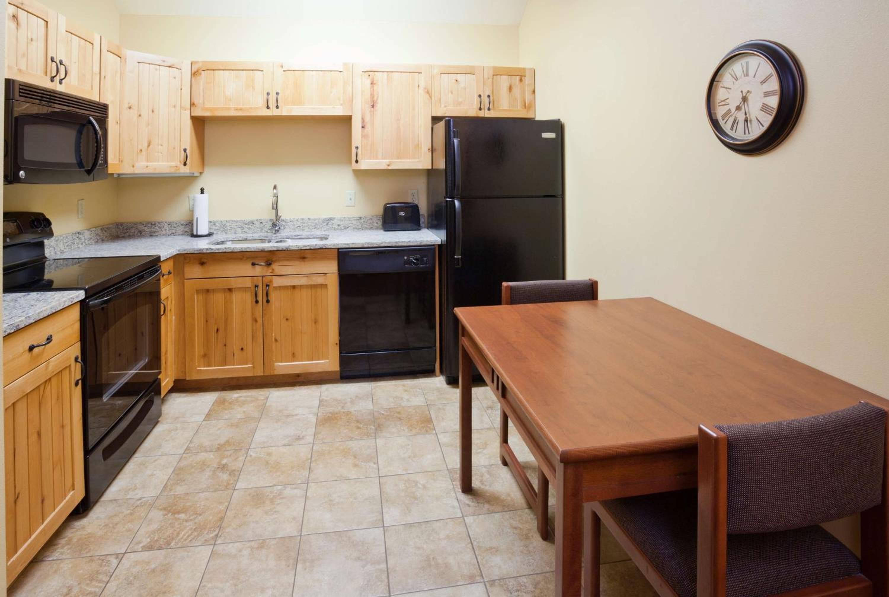 Two-Bedroom Suite with a King Bed and a Queen Bed - Non Smoking - Photo 4