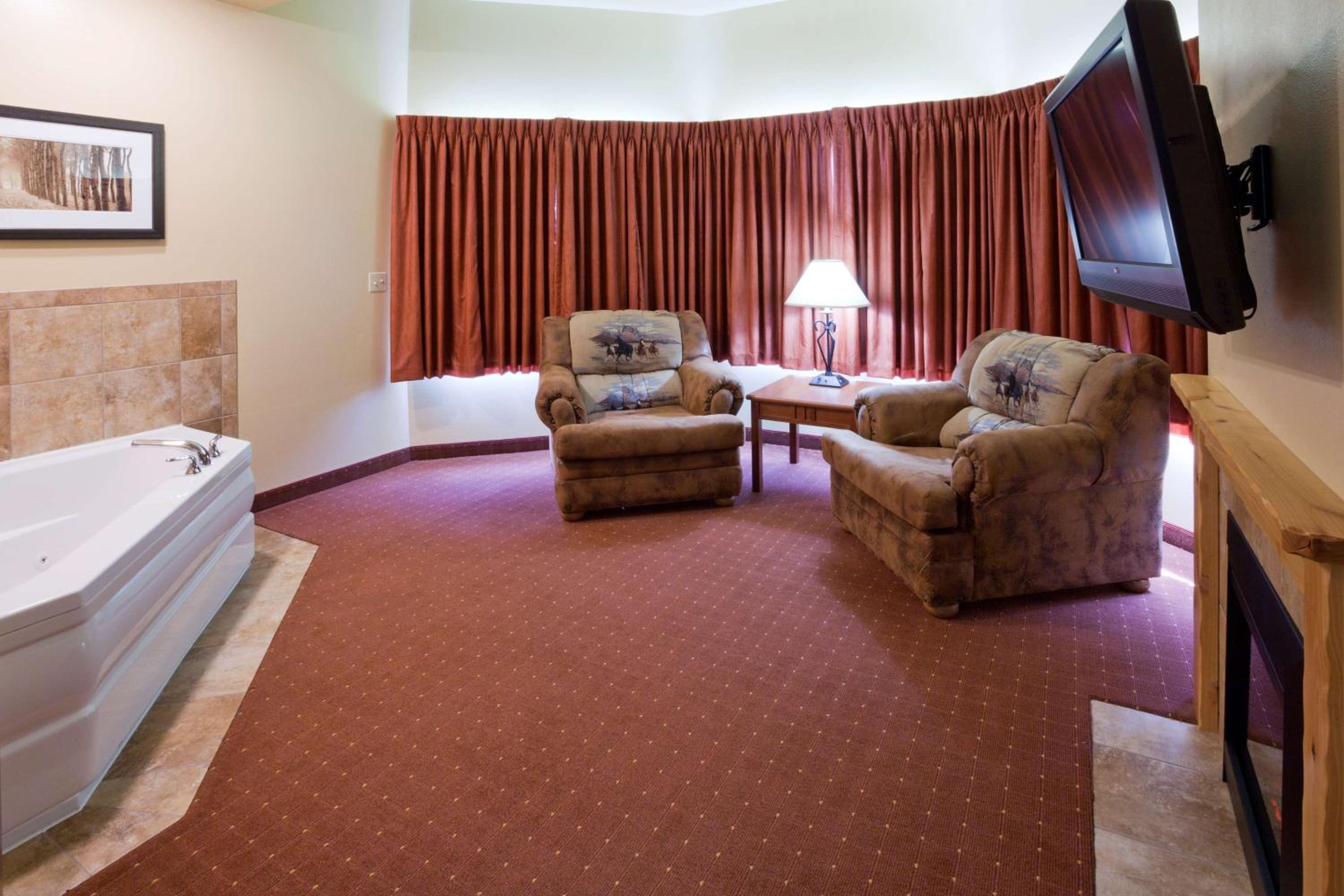 Deluxe Suite with King Bed - Non-Smoking - Photo 13