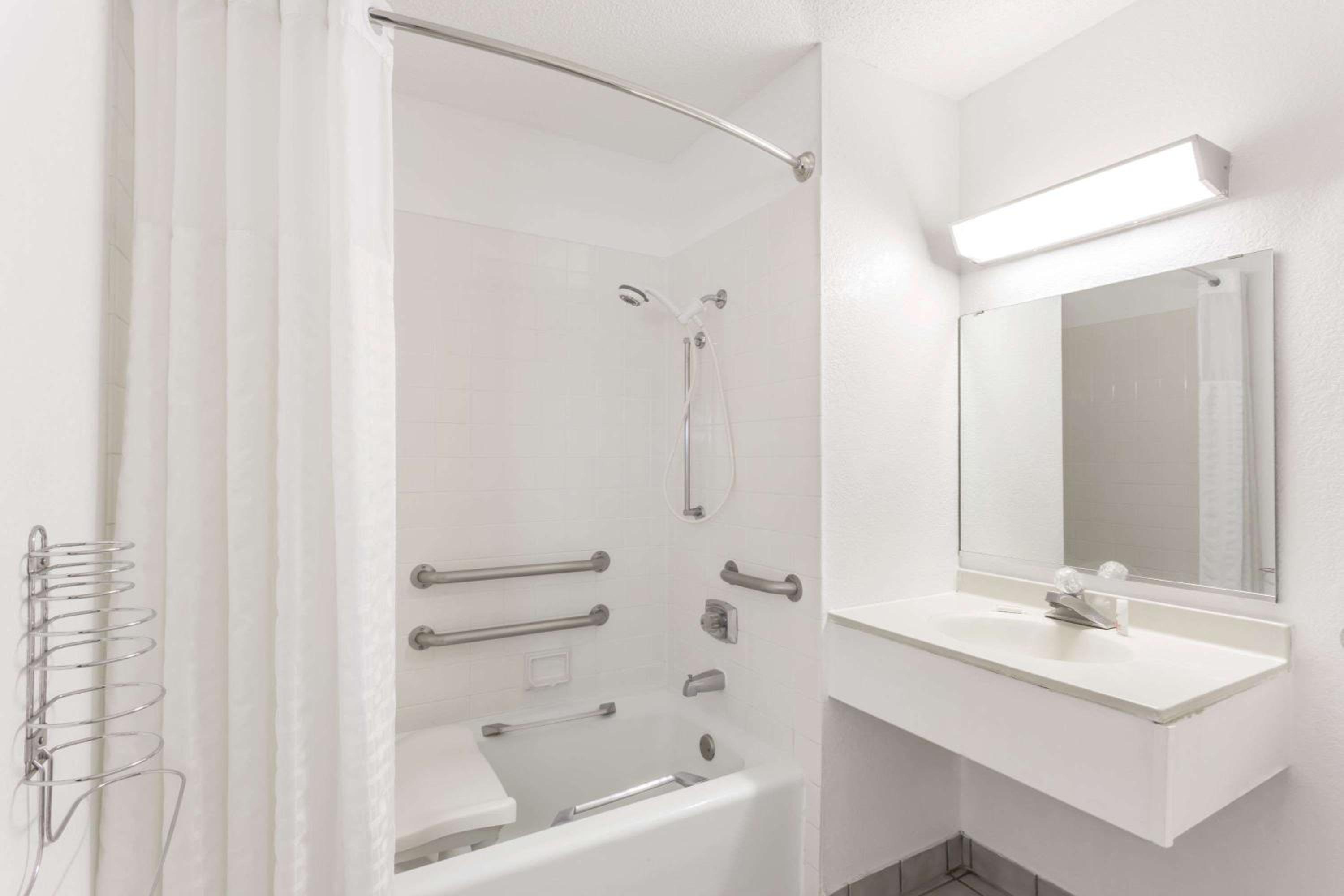 Super 8 by Wyndham Mundelein/Libertyville Area, Foto 4