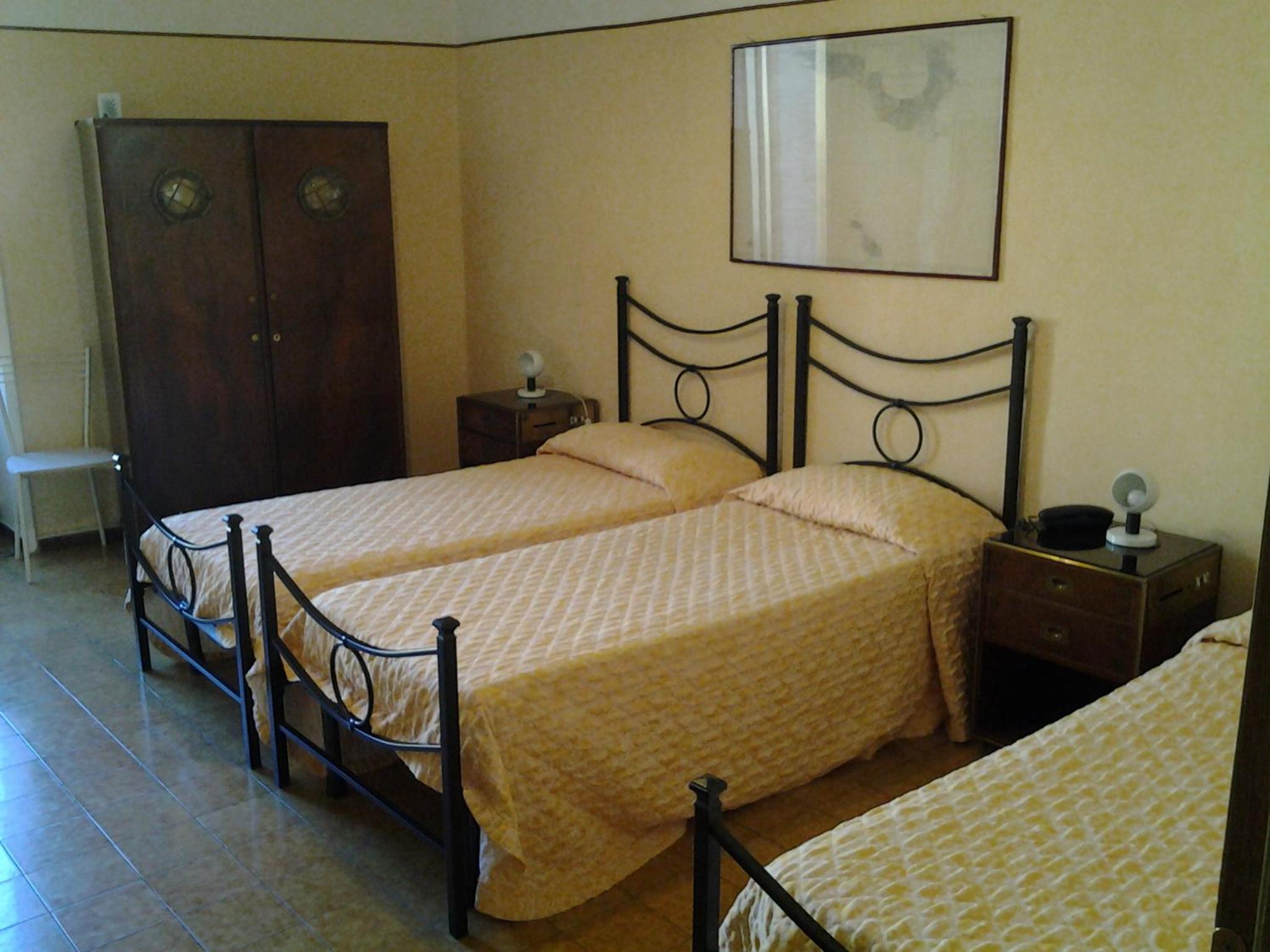 Quadruple Room - Photo 1