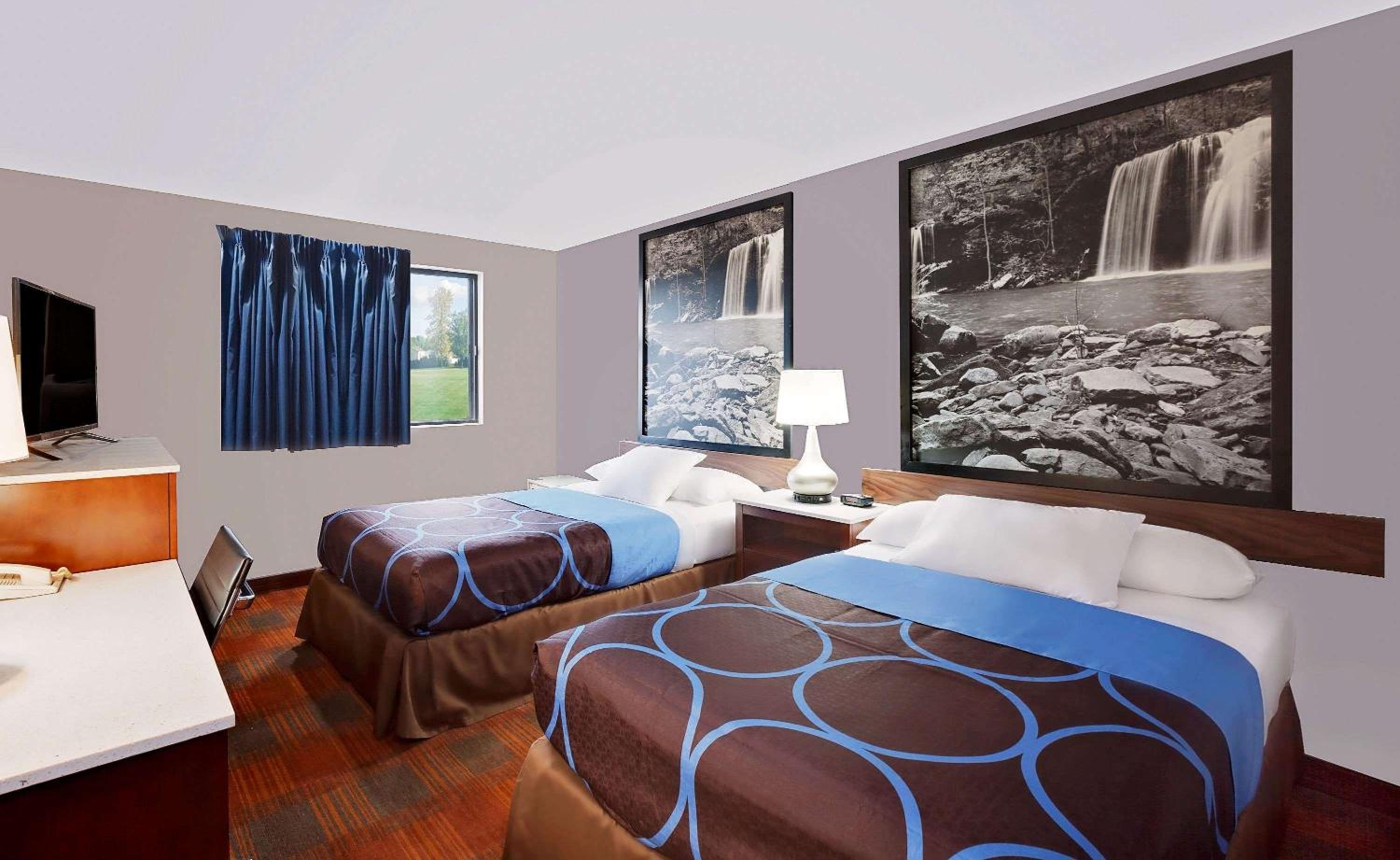 Double Room with Two Double Beds - Non-Smoking - Photo 2