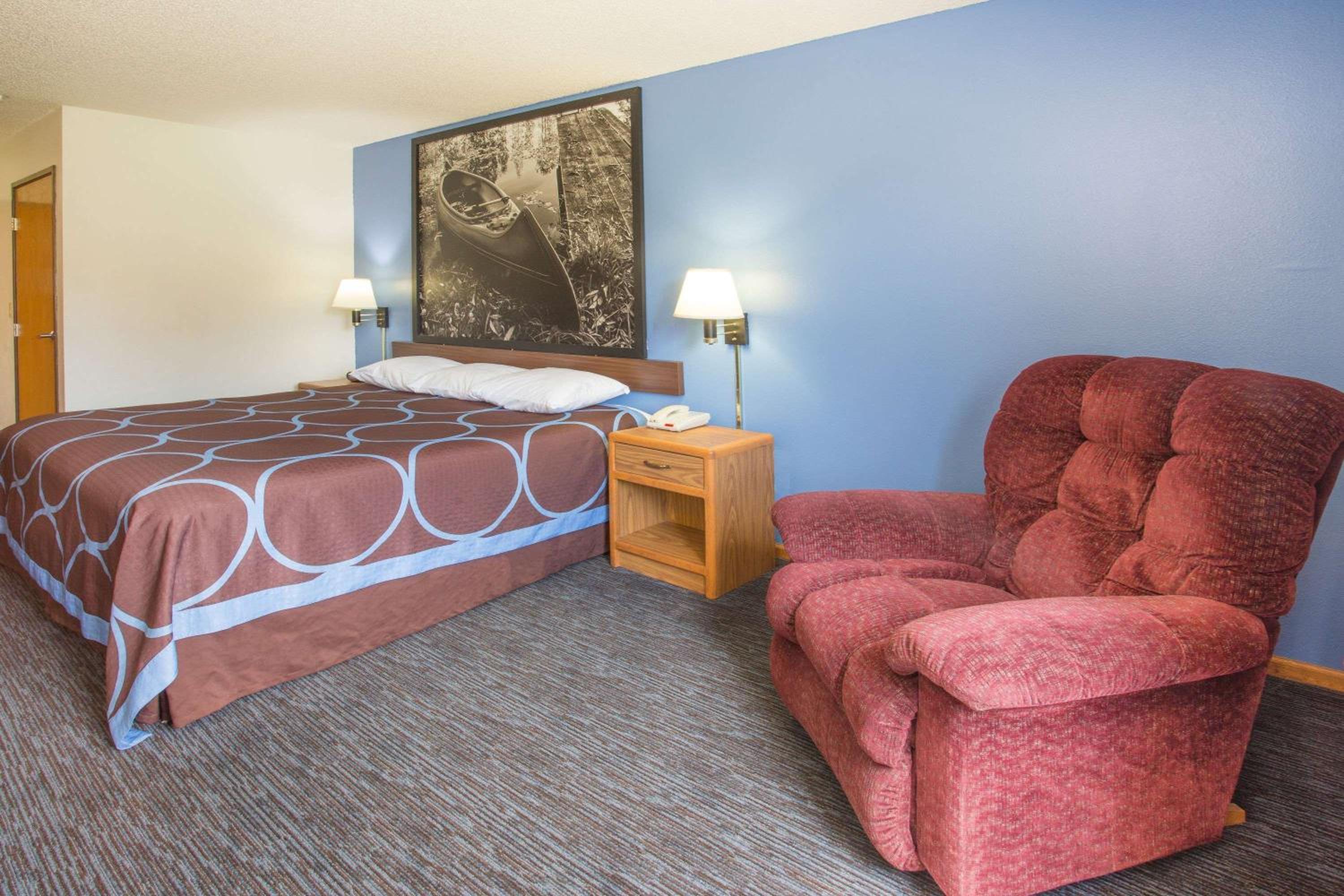 King Room - Non-Smoking photo 1