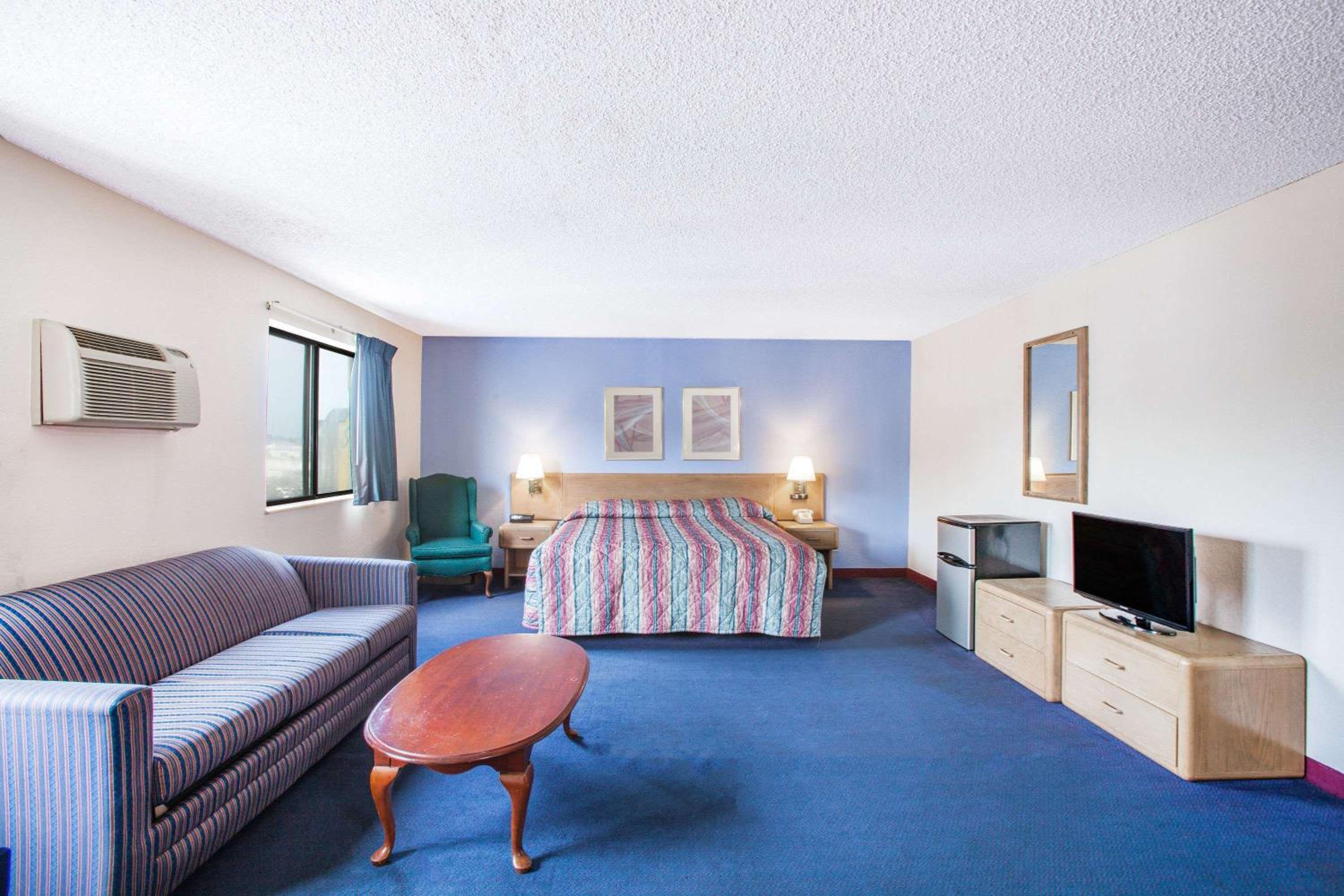 2 Queen Beds. Non-Smoking - Photo 3
