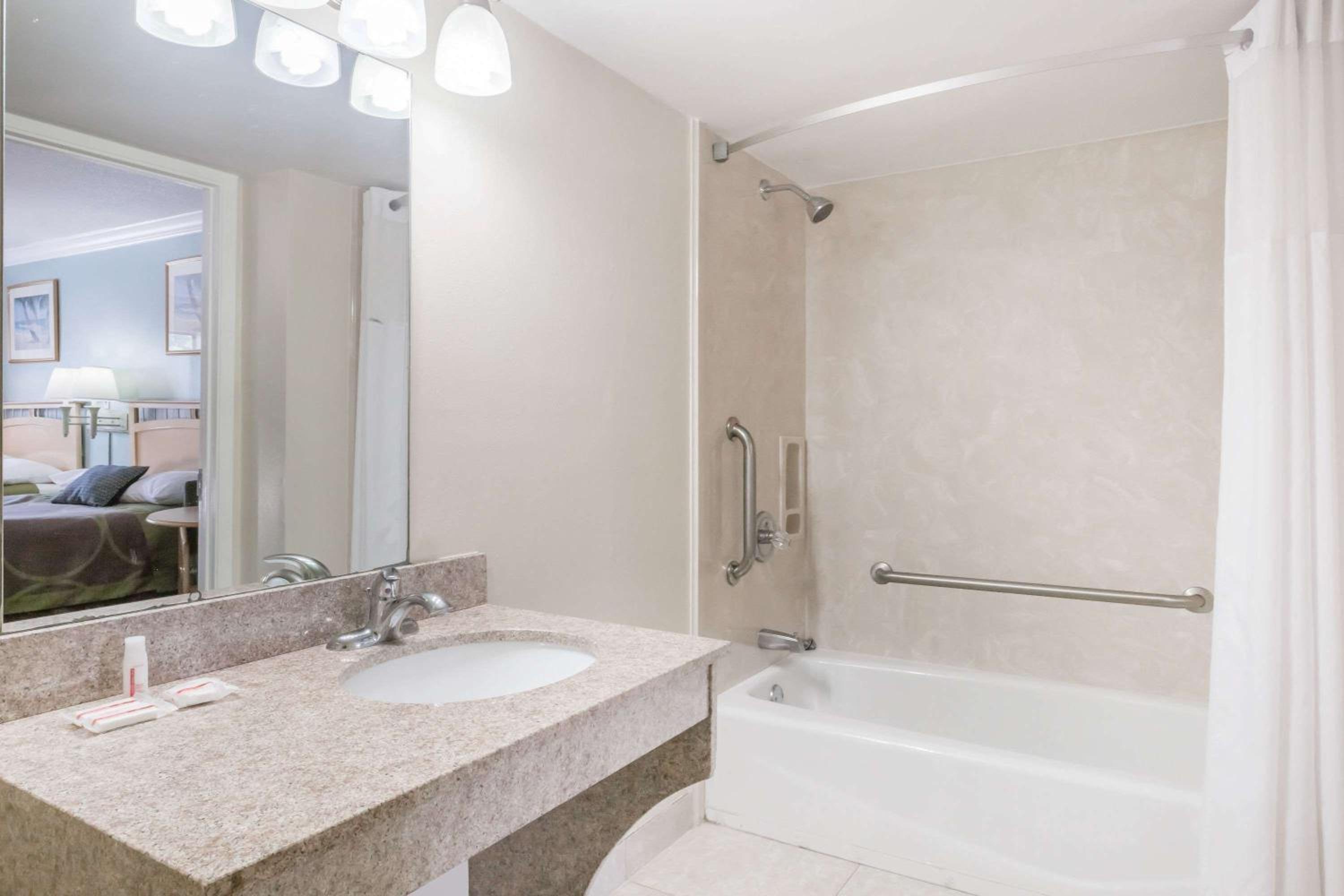 Super 8 by Wyndham Ft Walton Beach, Foto 5
