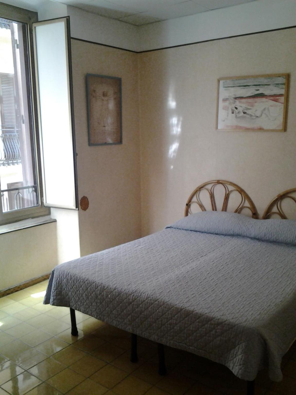 Double or Twin Room - Photo 4