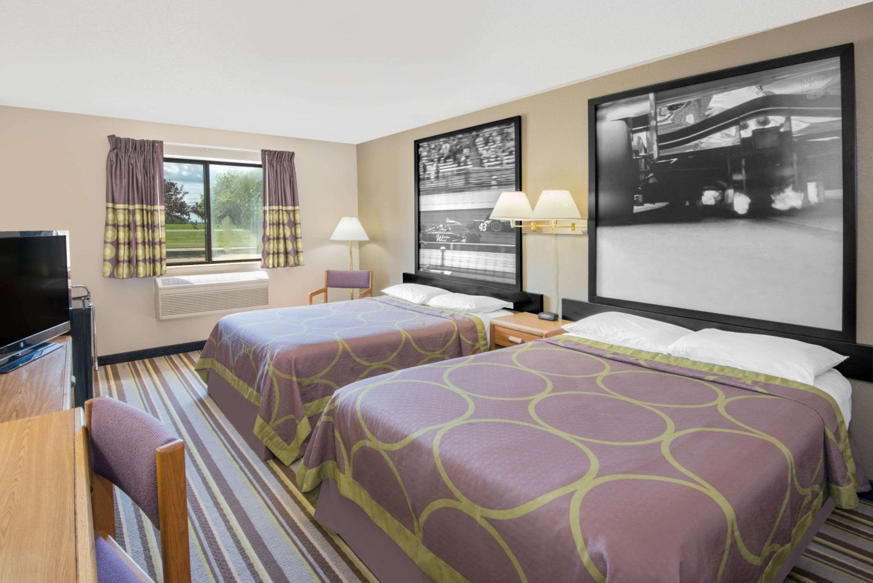 Double Room with Two Double Beds - Non-Smoking - Photo 3