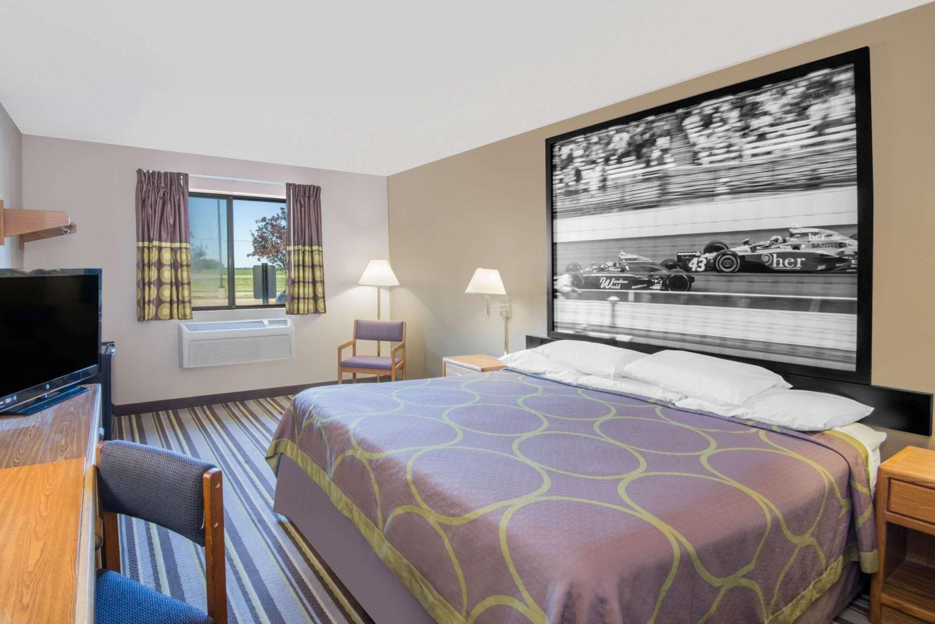 King Studio Suite - Non-Smoking - Photo 11
