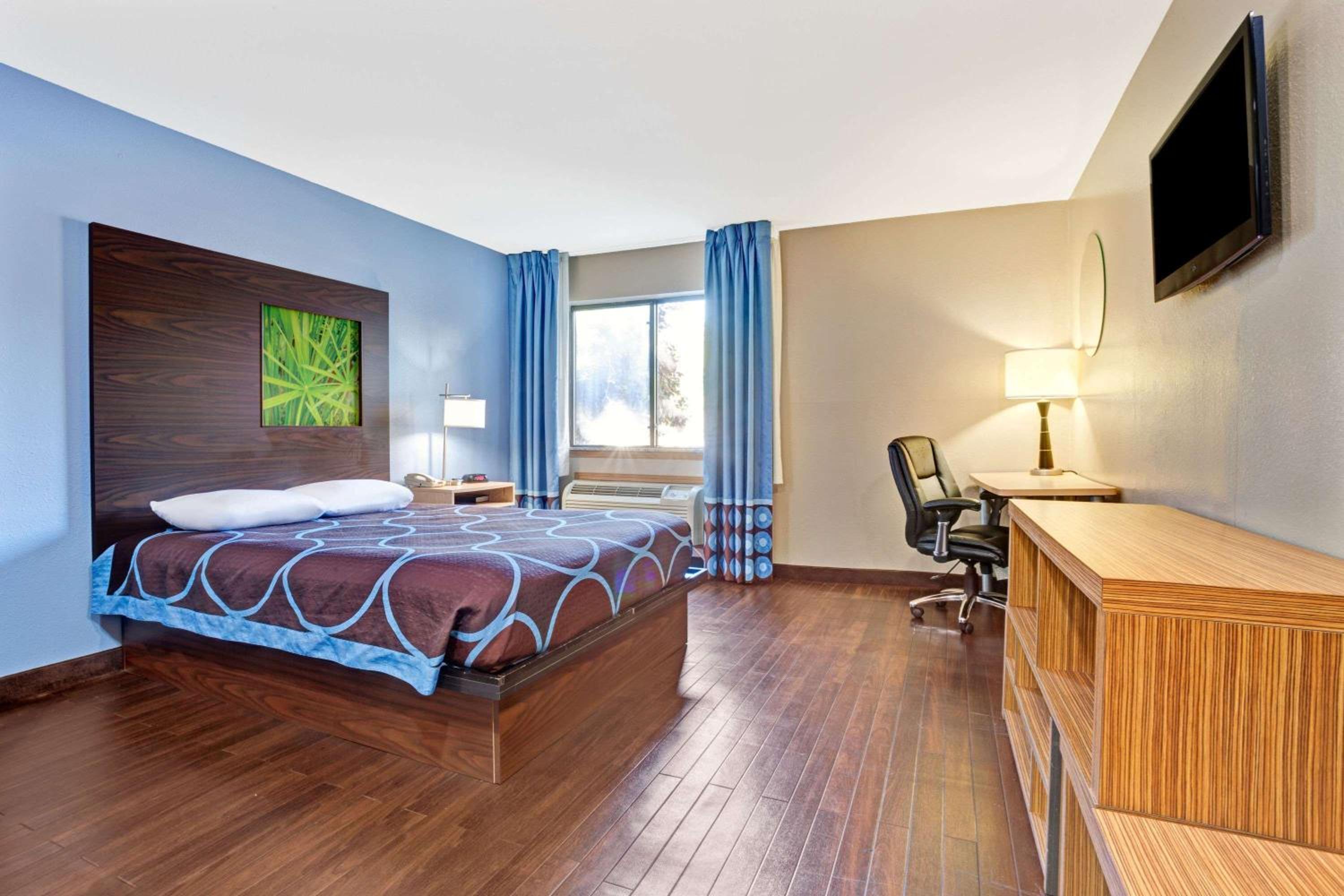Business Queen Room - Non-Smoking - Photo 1