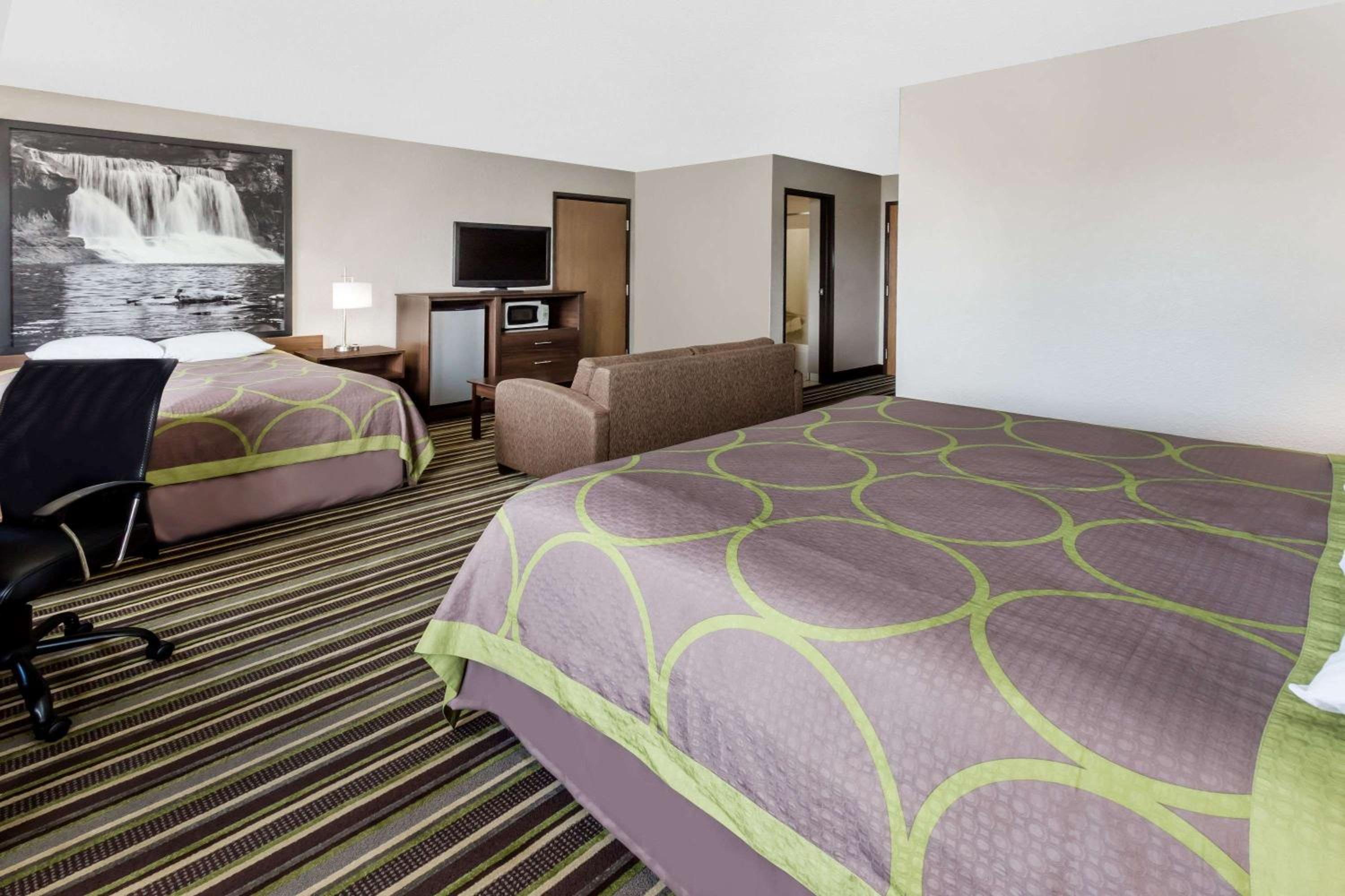 Studio Suite - Non-Smoking - Photo 1