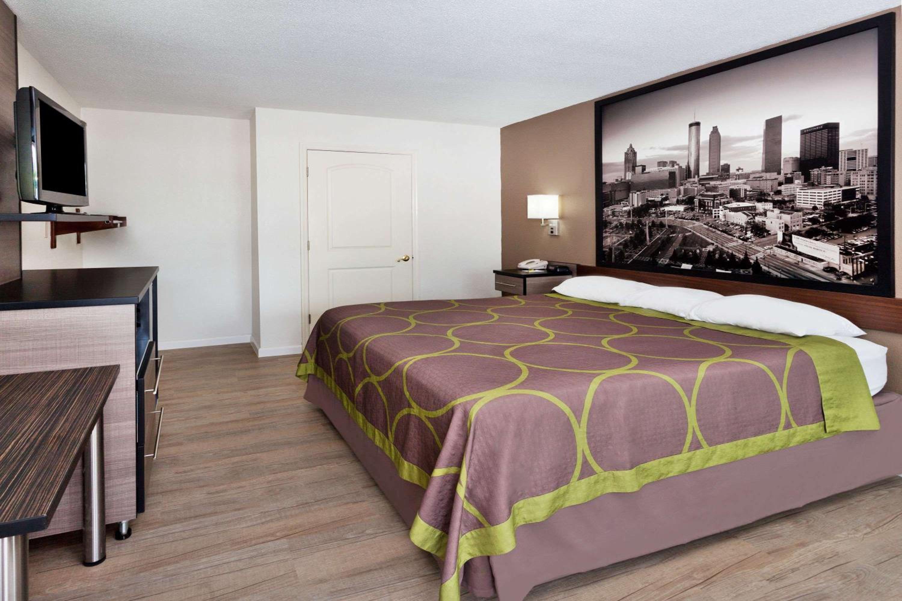 King Room - Non-Smoking - Photo 1