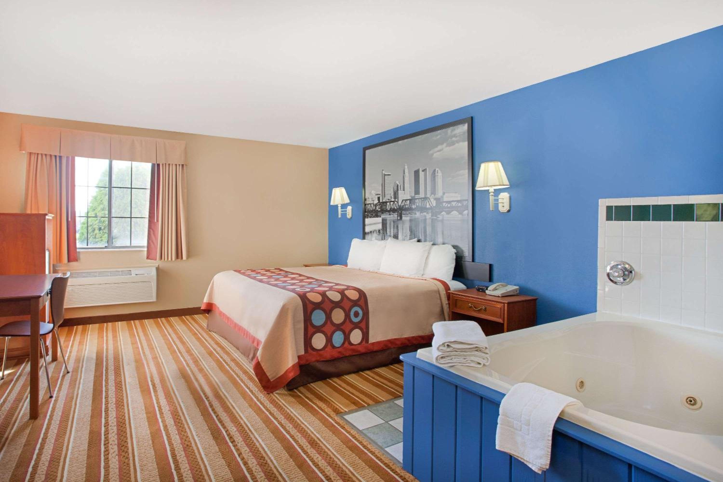 King Studio Suite - Non-Smoking - Photo 1
