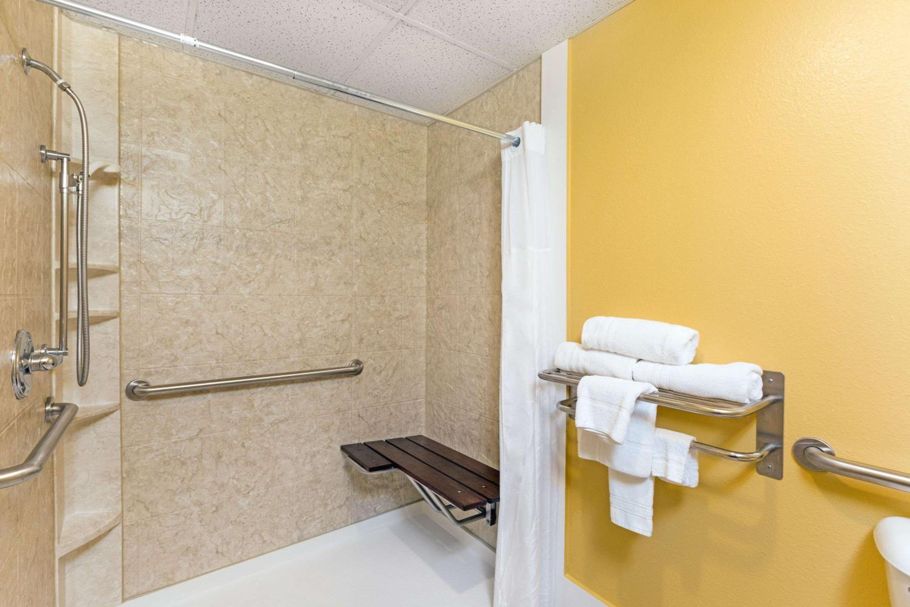 King Room - Mobility Access/Non-Smoking