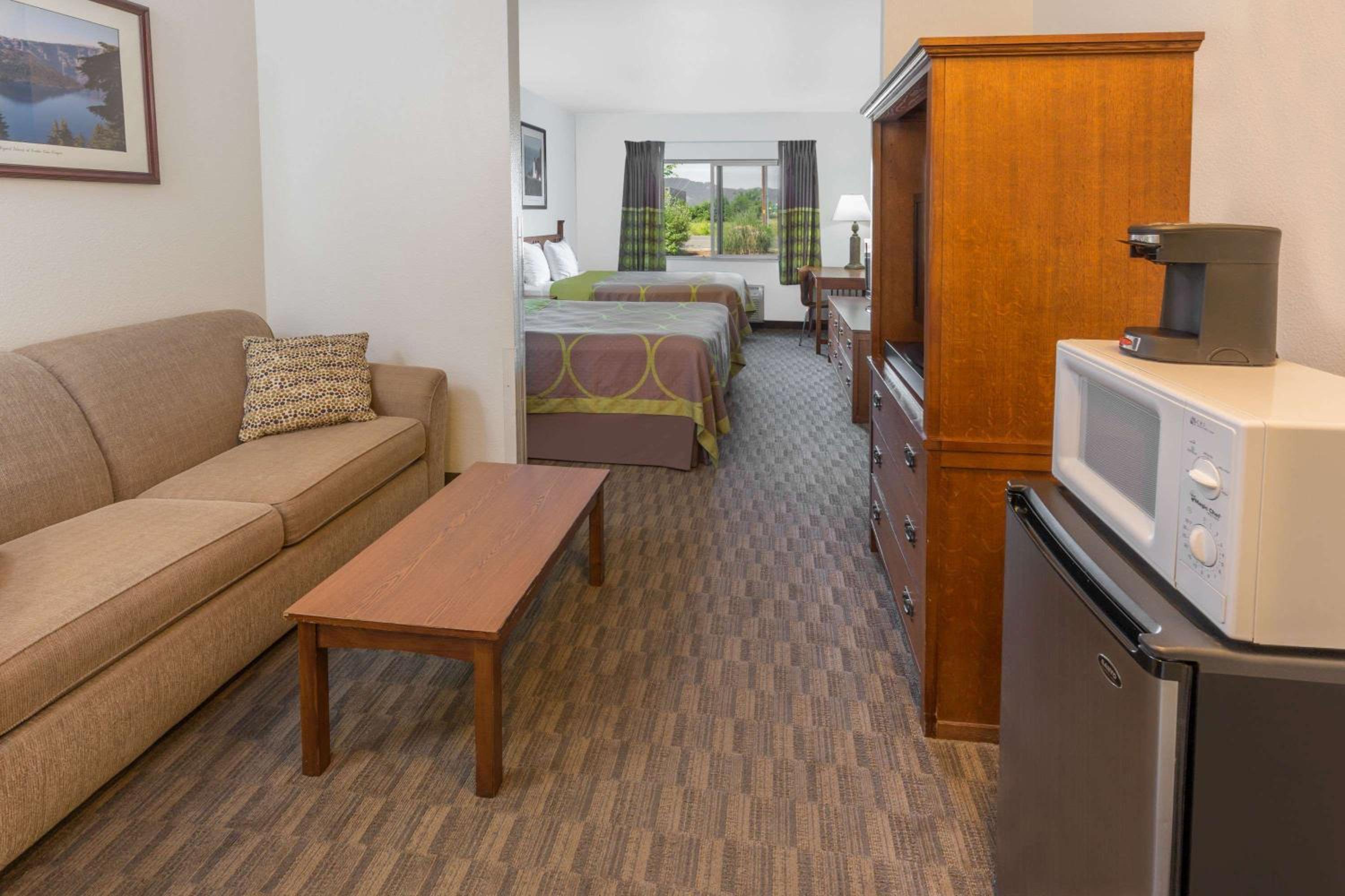 Studio Suite with Two Queen Beds - Non-Smoking - Photo 4