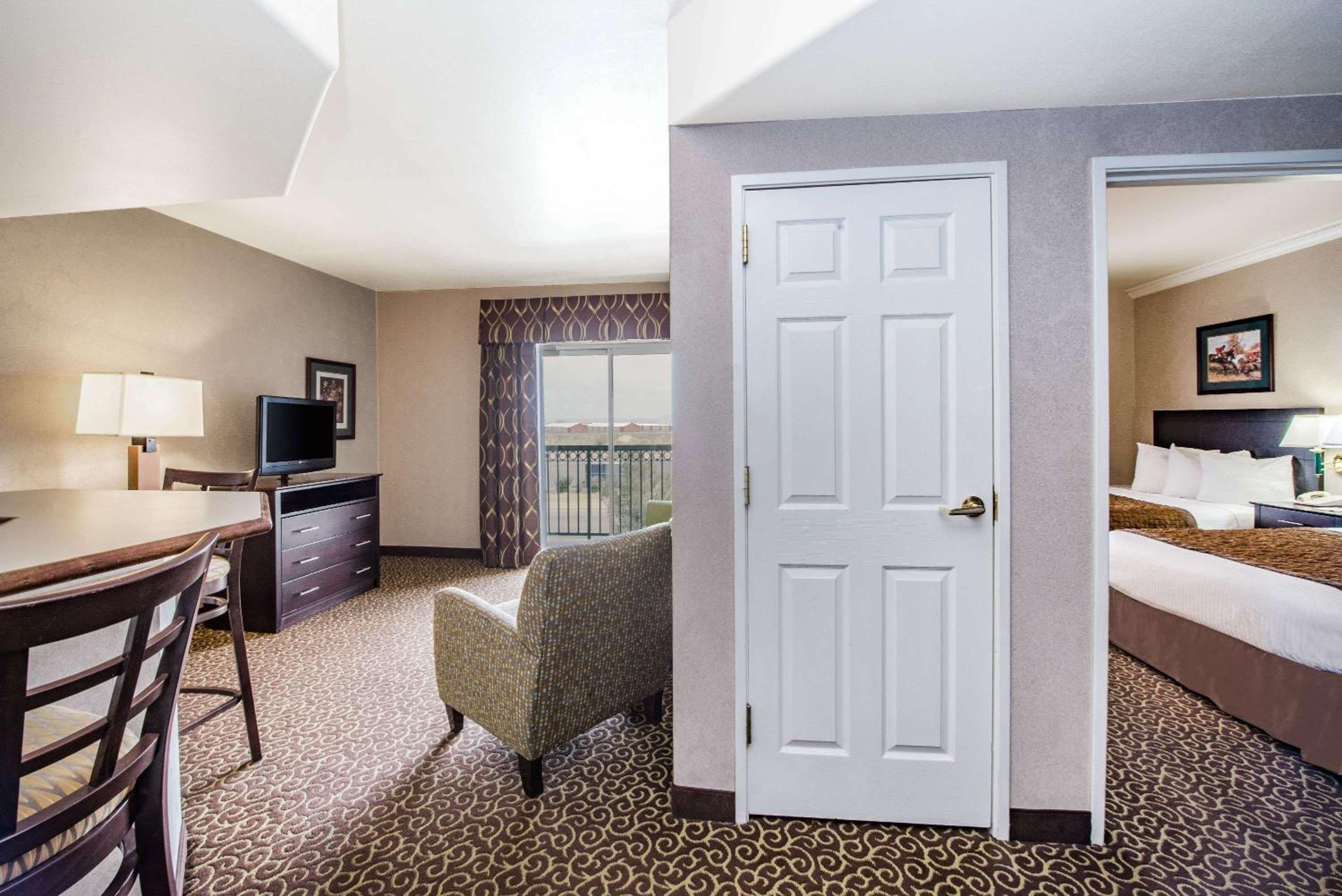 Studio Suite with Two Queen Beds - Non-Smoking - Photo 1