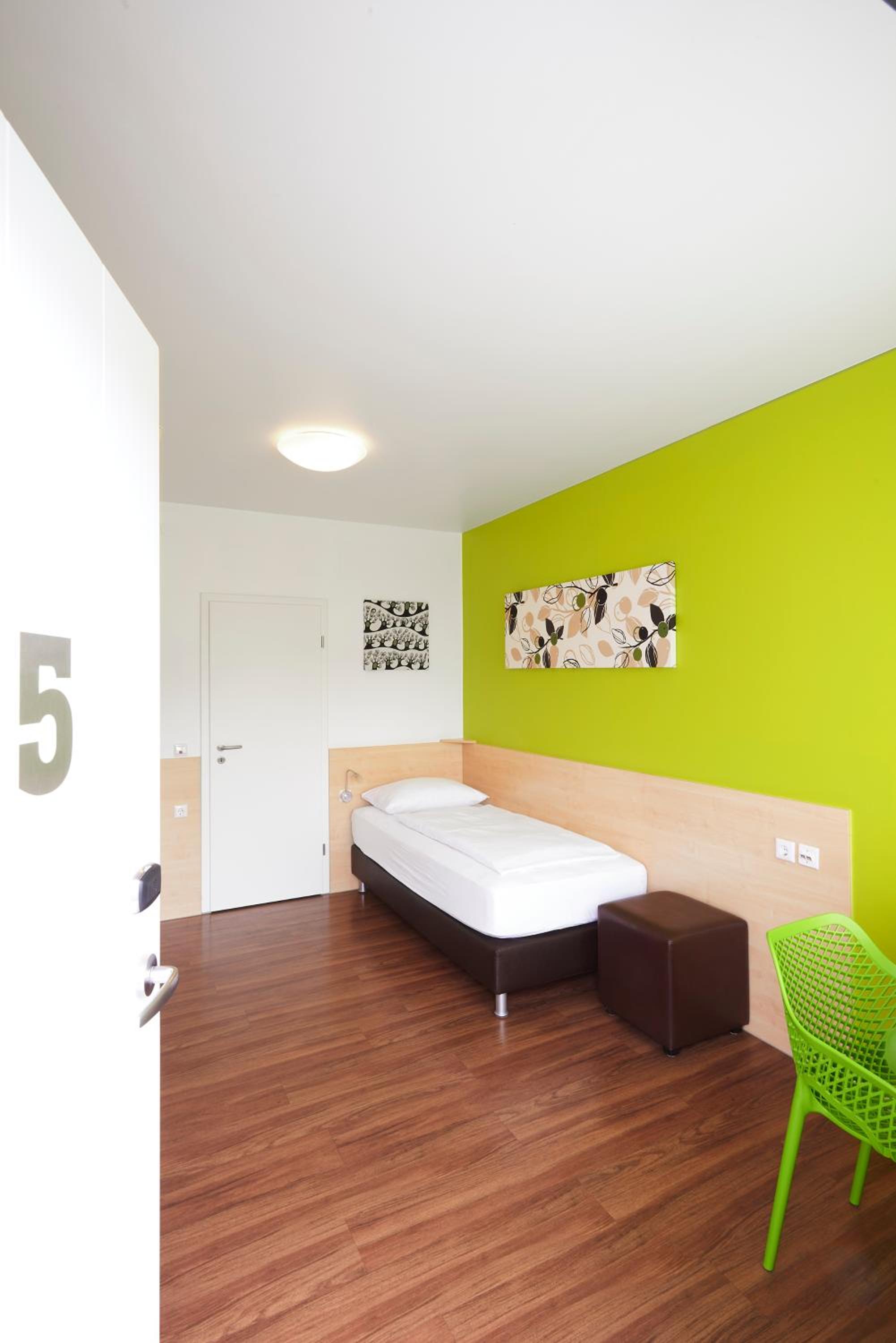 Single Room photo 3