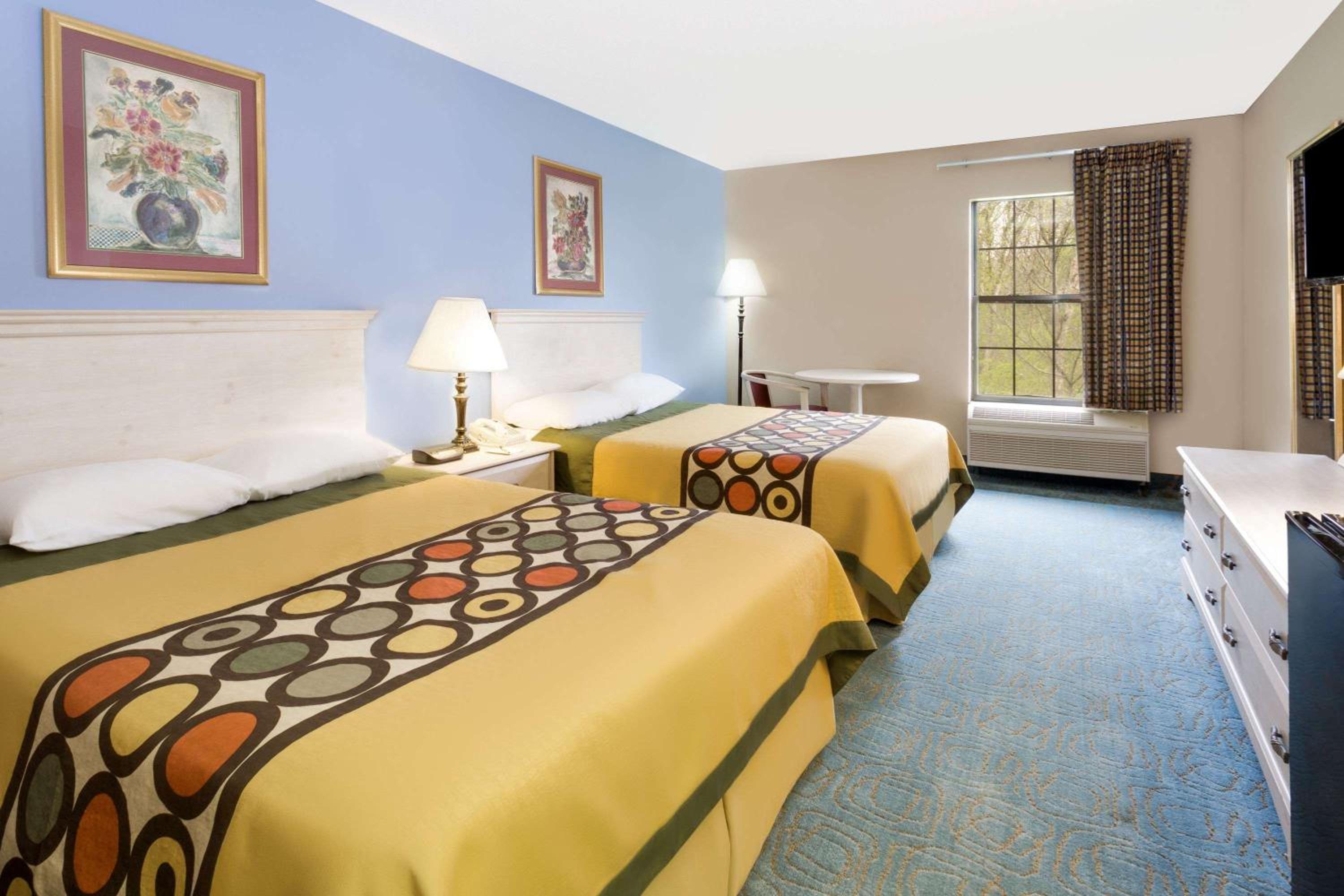 Double Room with Two Double Beds - Non-Smoking - Photo 1