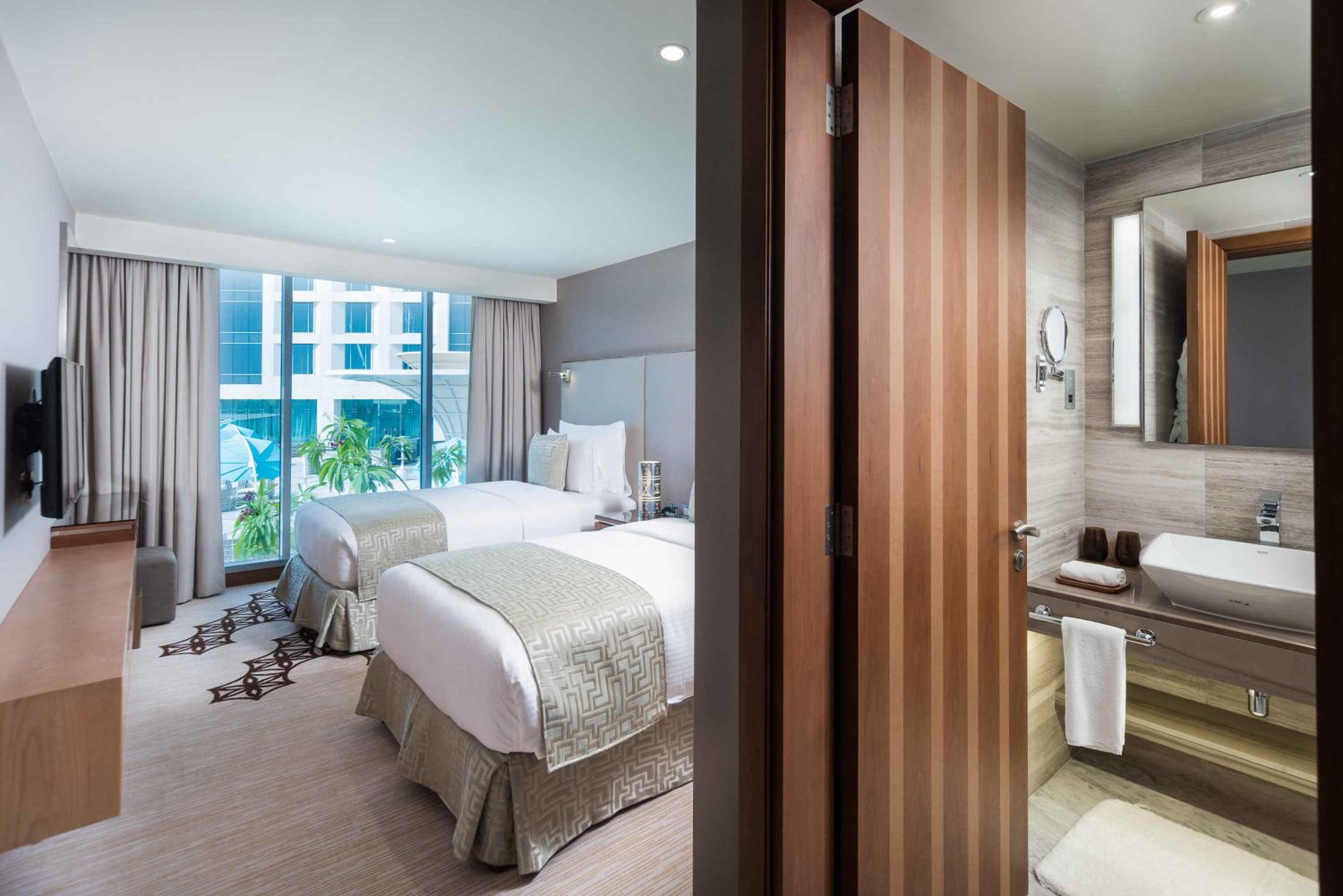 Club Twin Room with Executive Lounge Access - 30% discount in Spa, Food and Beverage, Early Check in at 10:00 am and Late checkout till 4 pm (Subject to Availability)