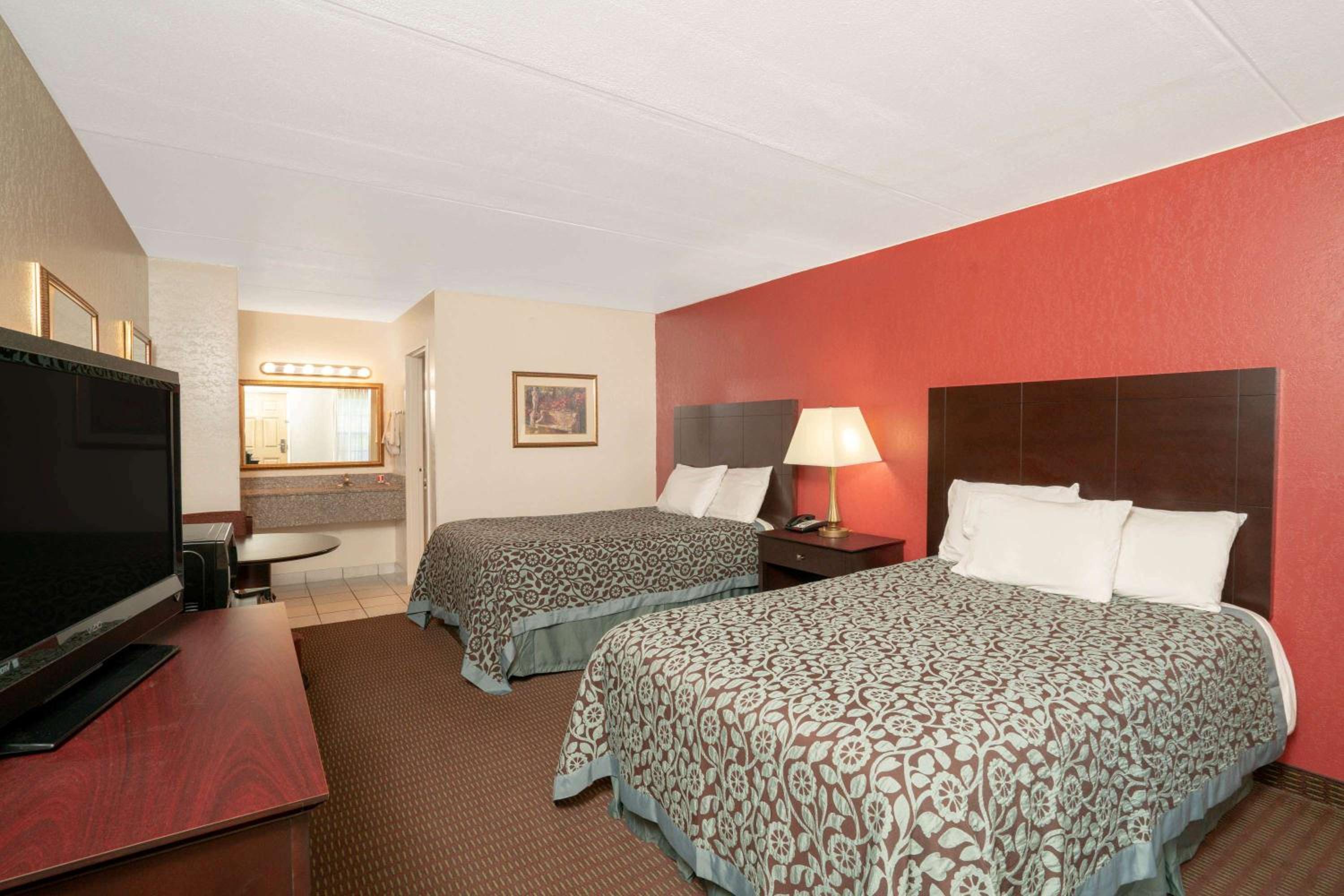 Double Room with Two Double Beds - Non-Smoking photo 1
