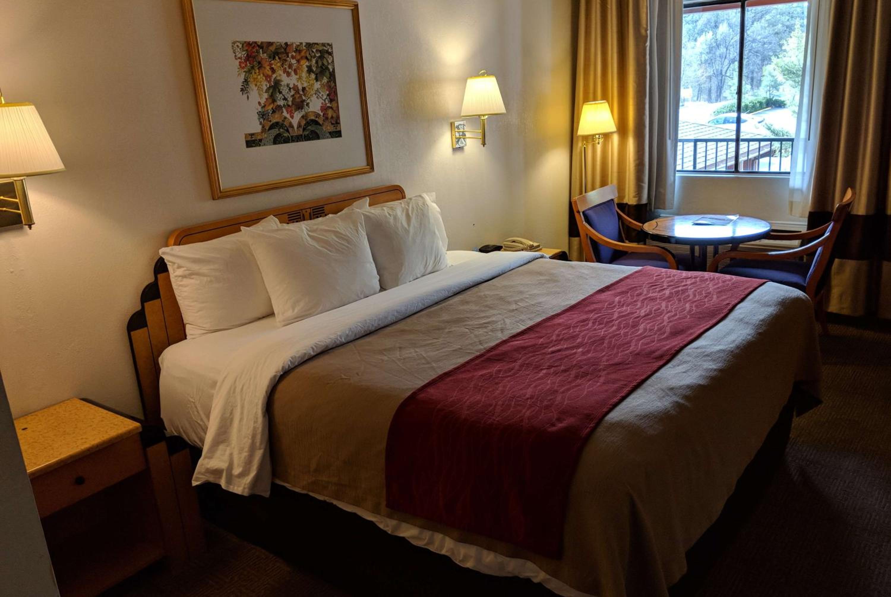 King Room - Non-Smoking