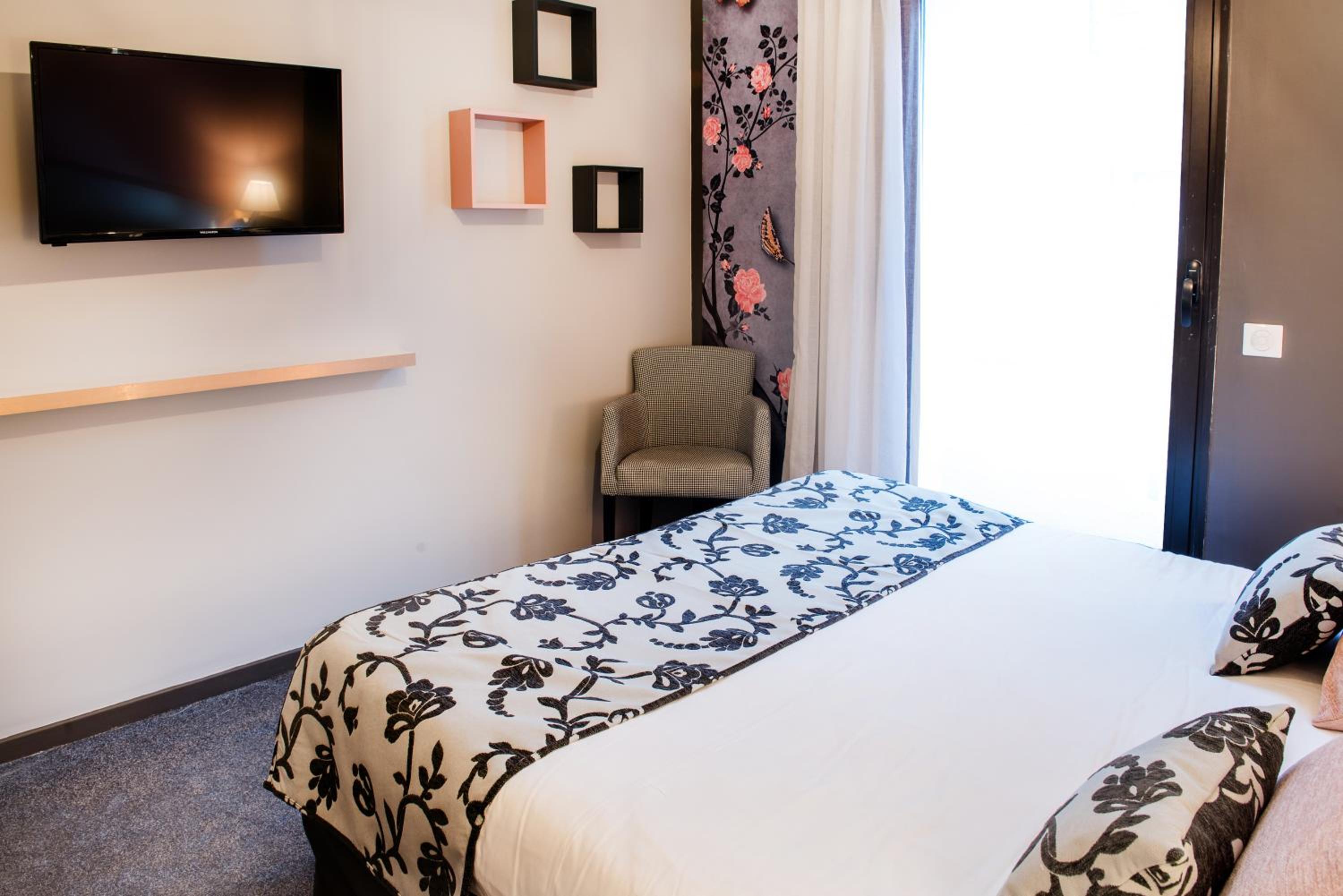 Double Room - Photo 4