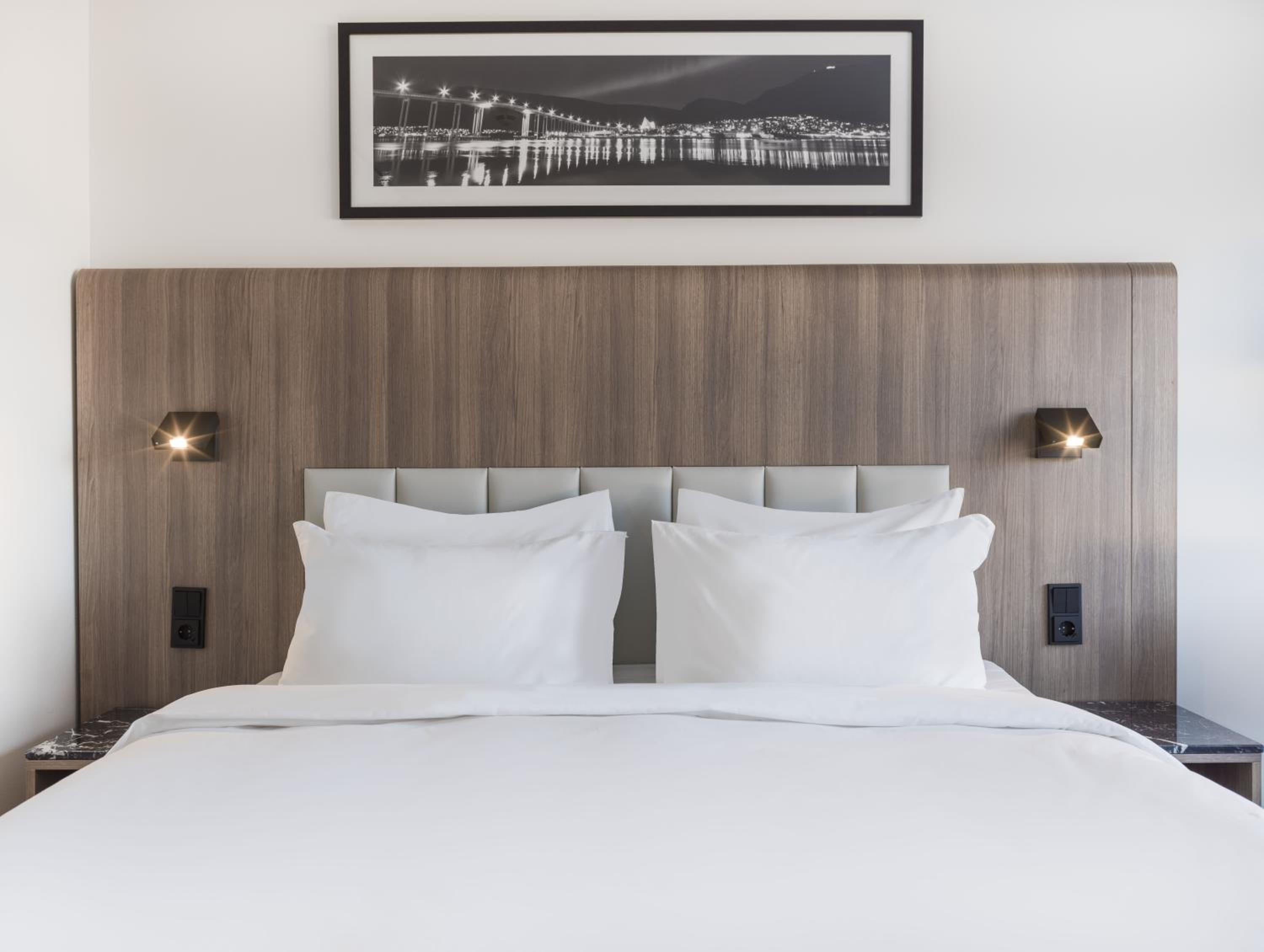 Premium Room with Sea and Mountain View - Photo 5