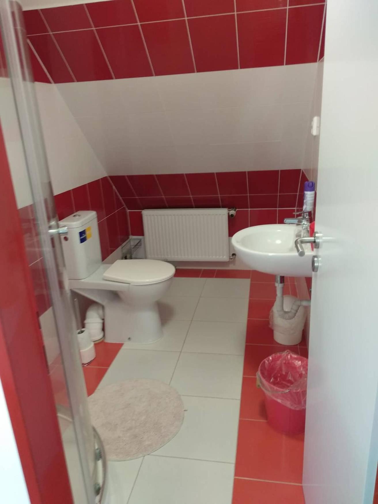 Quadruple Room with Private Bathroom photo 3