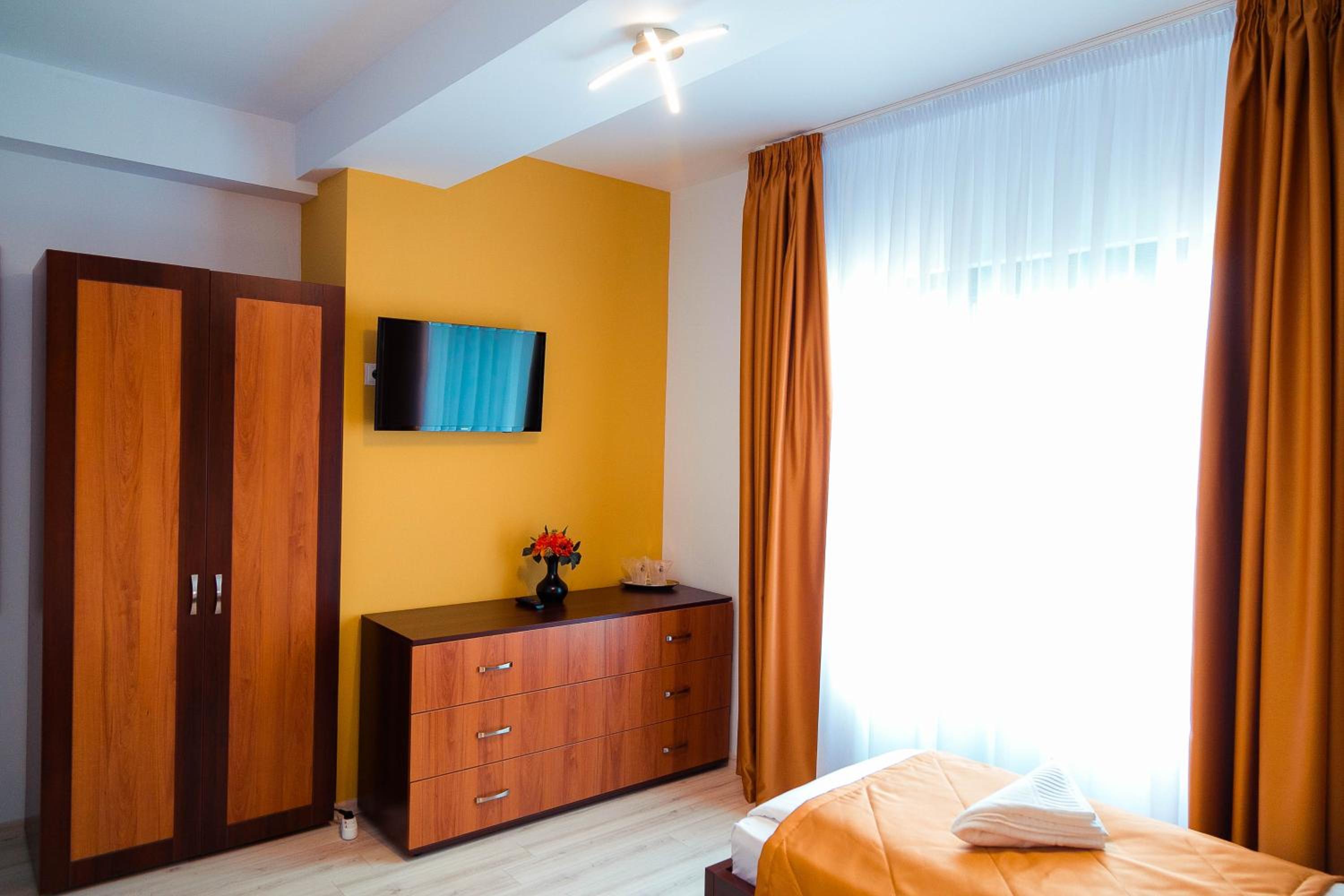 Twin Room with Garden View photo 3