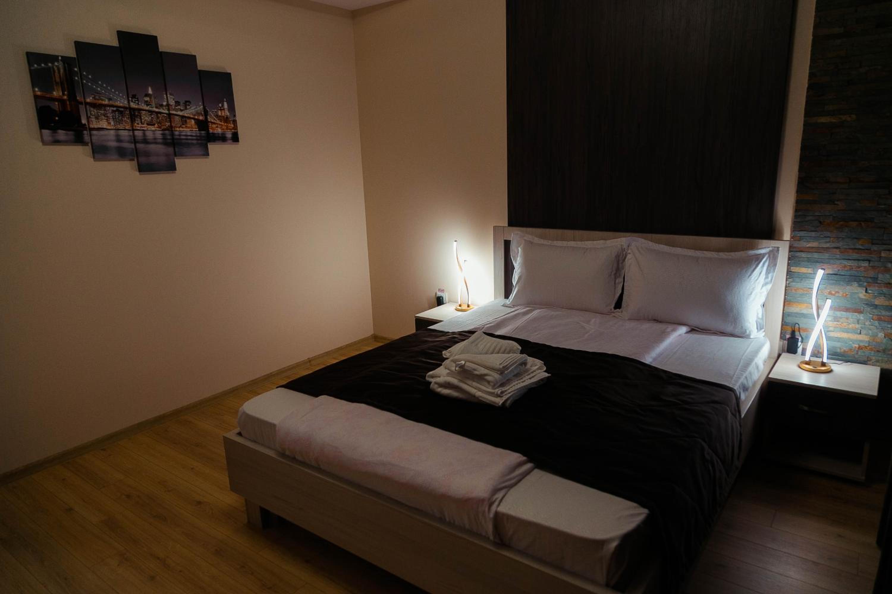 Apartment with Balcony photo 3