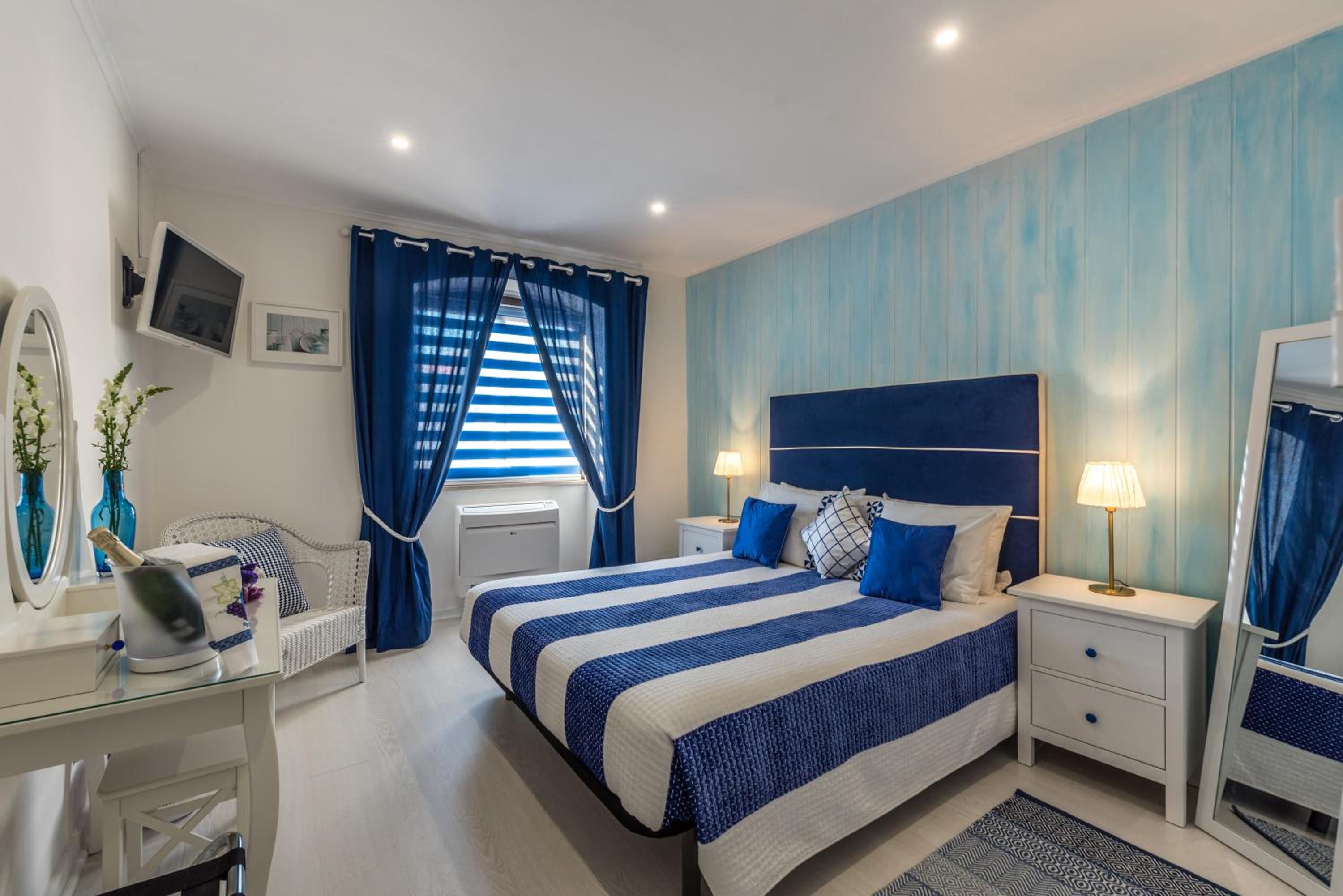 Double or Twin Room with Bathroom