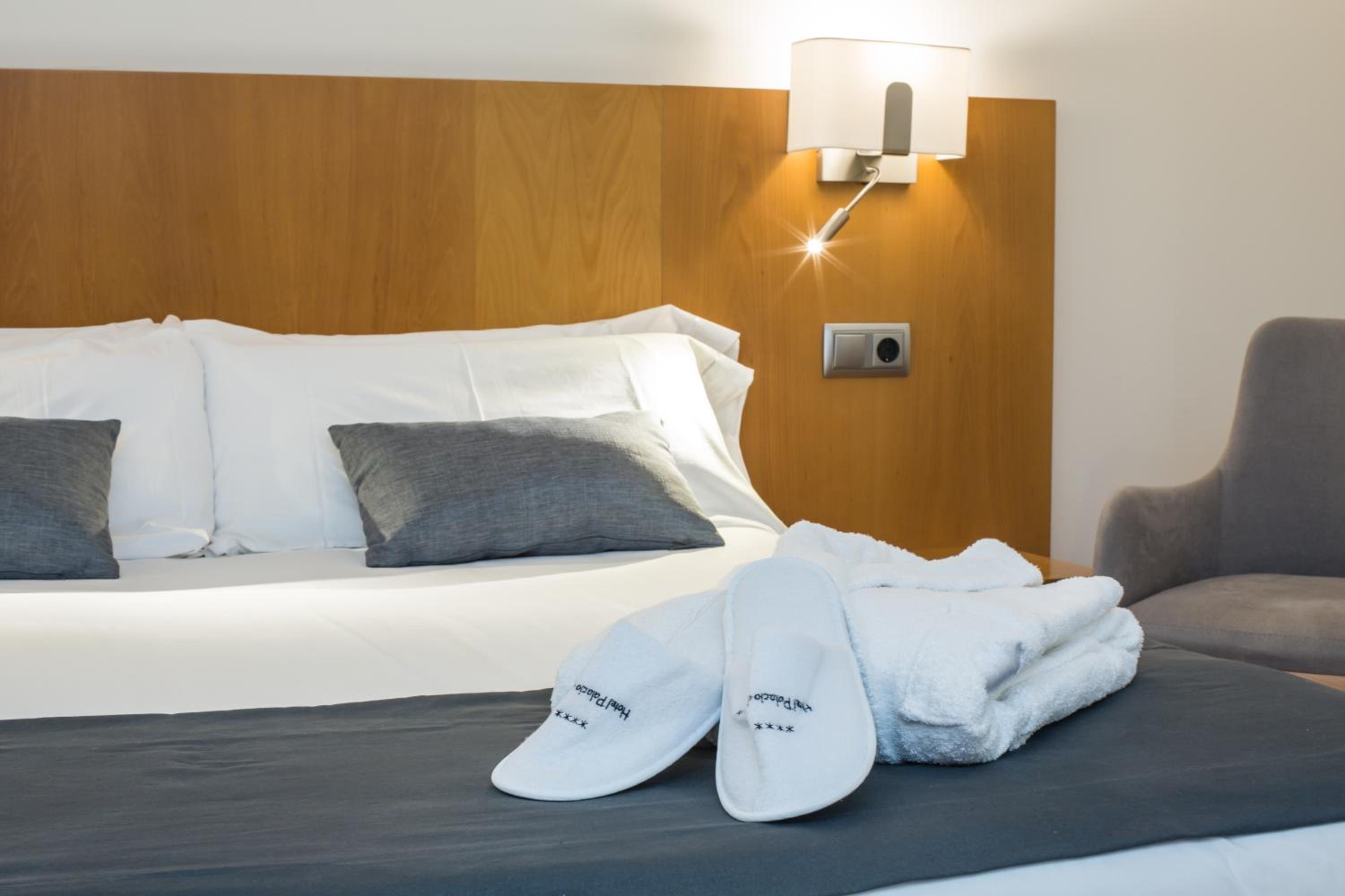 Superior Double Room - Photo 3
