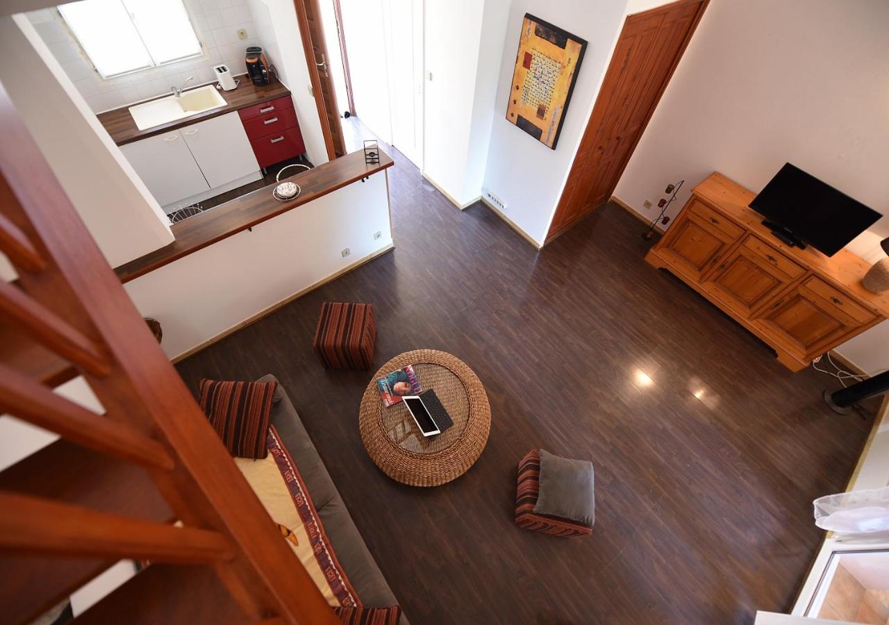 Apartment with Terrace photo 2