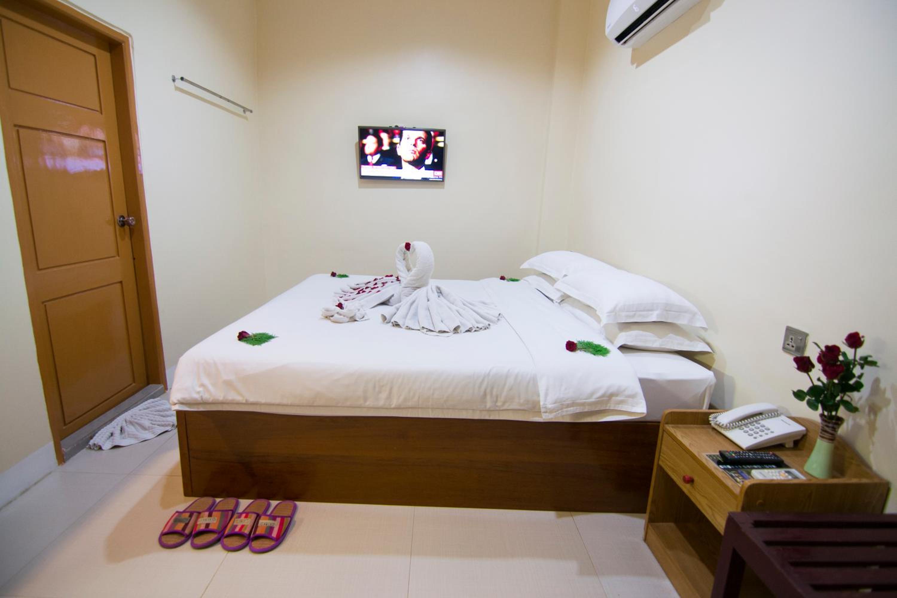 Standard Double or Twin Room photo 1