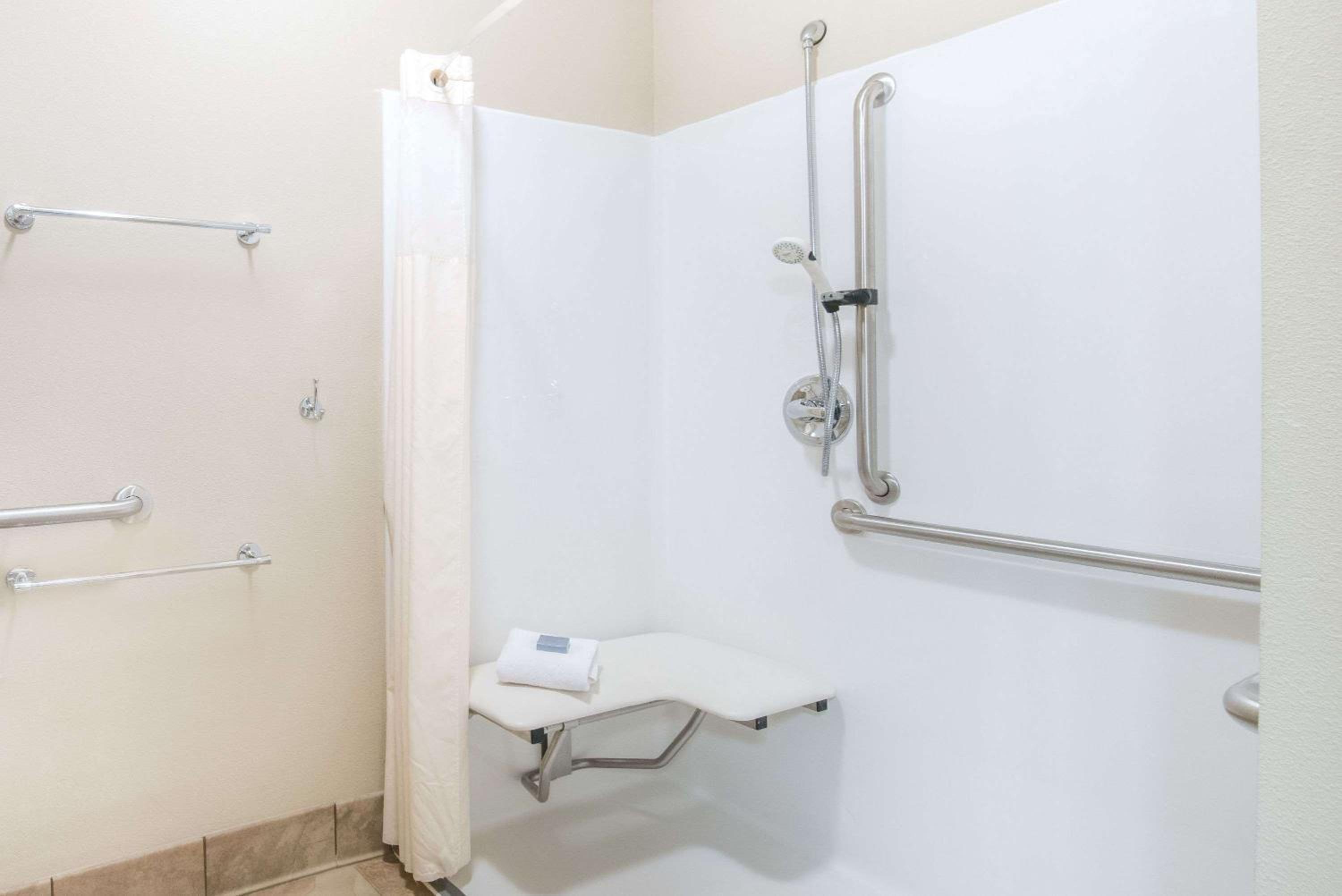 Hawthorn Extended Stay by Wyndham Dickinson, Foto 6